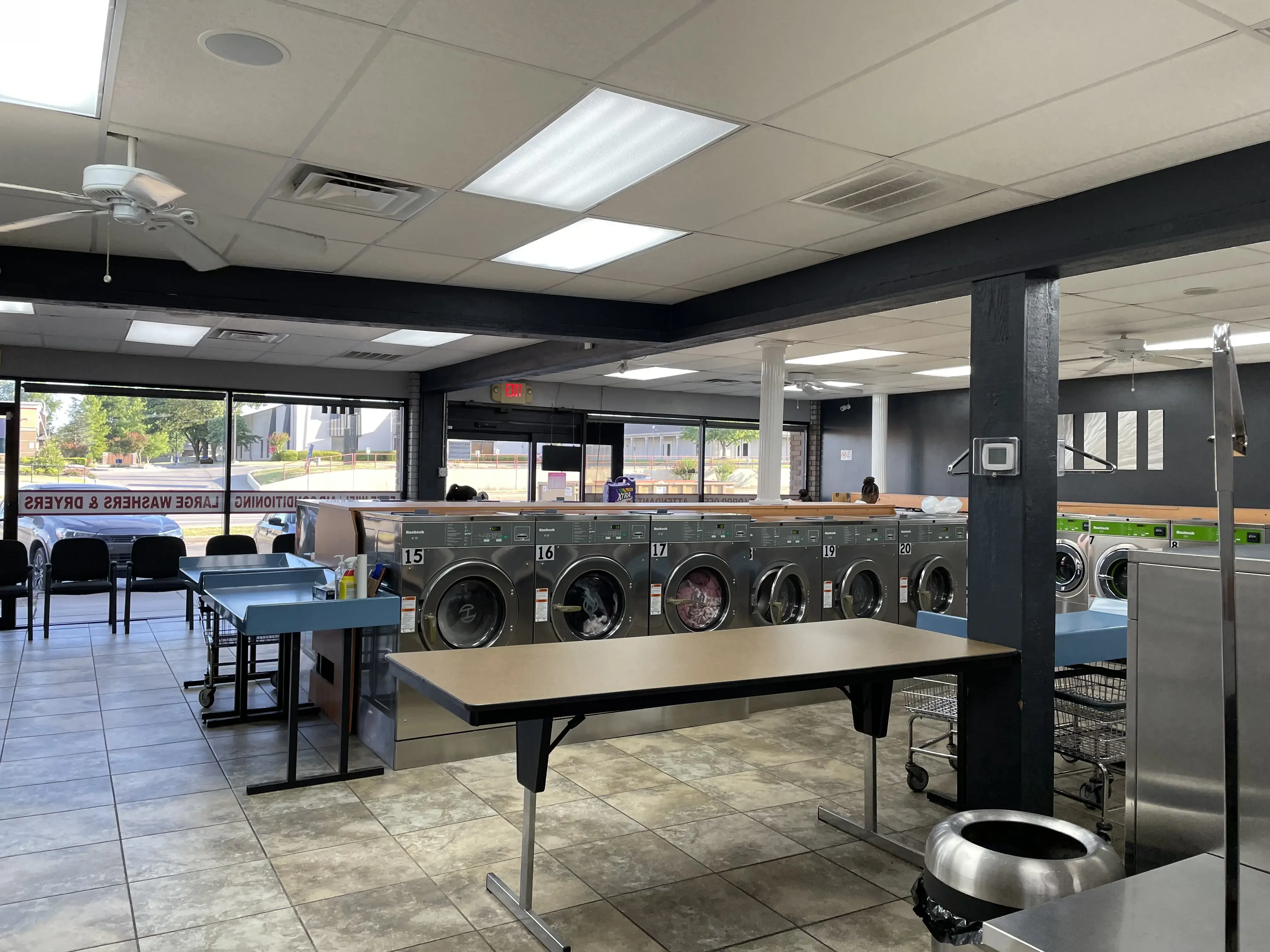 Super Clean Laundromat thumbnail 5