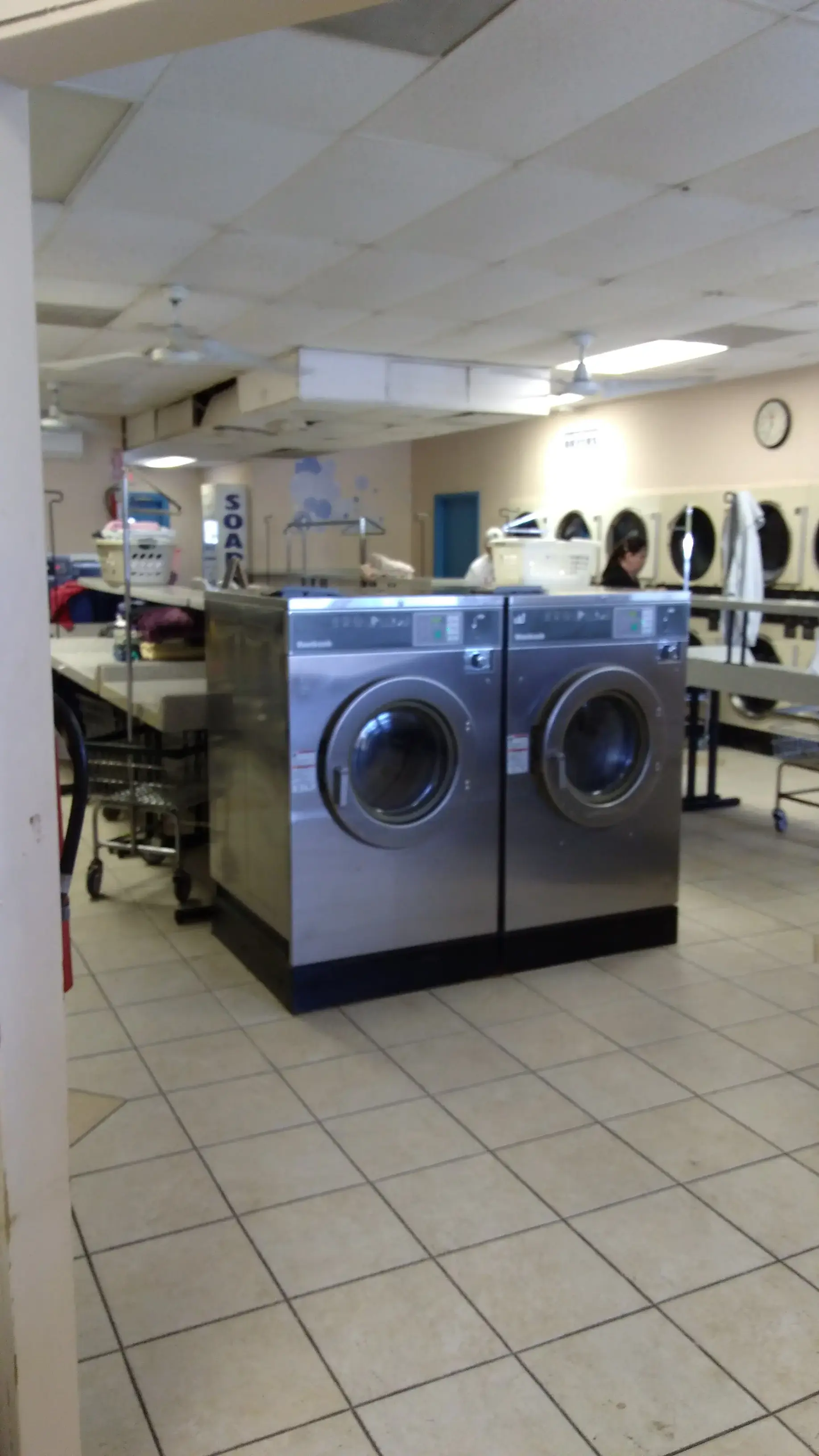 Super Clean Laundromats and Dry Cleaners thumbnail 17