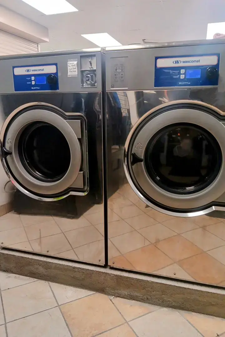 Super Clean Laundromats and Dry Cleaners thumbnail 20