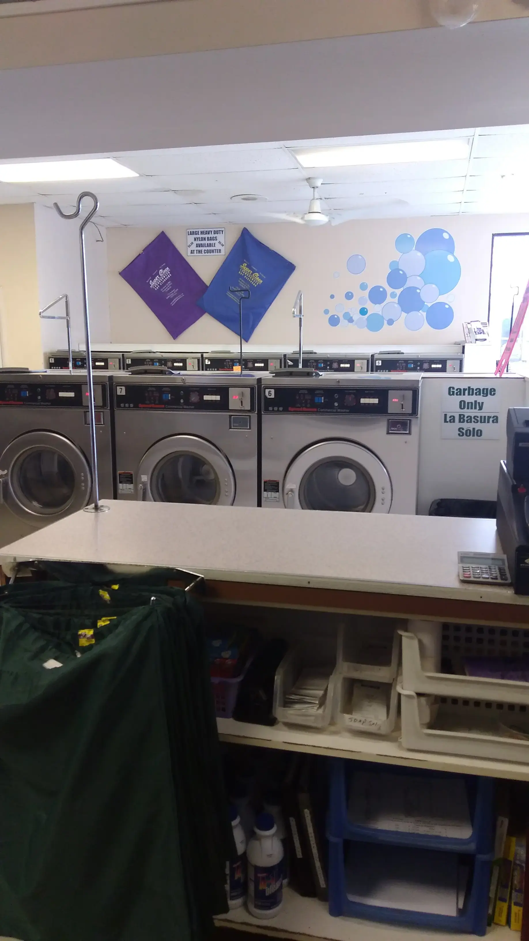 Super Clean Laundromats and Dry Cleaners thumbnail 16