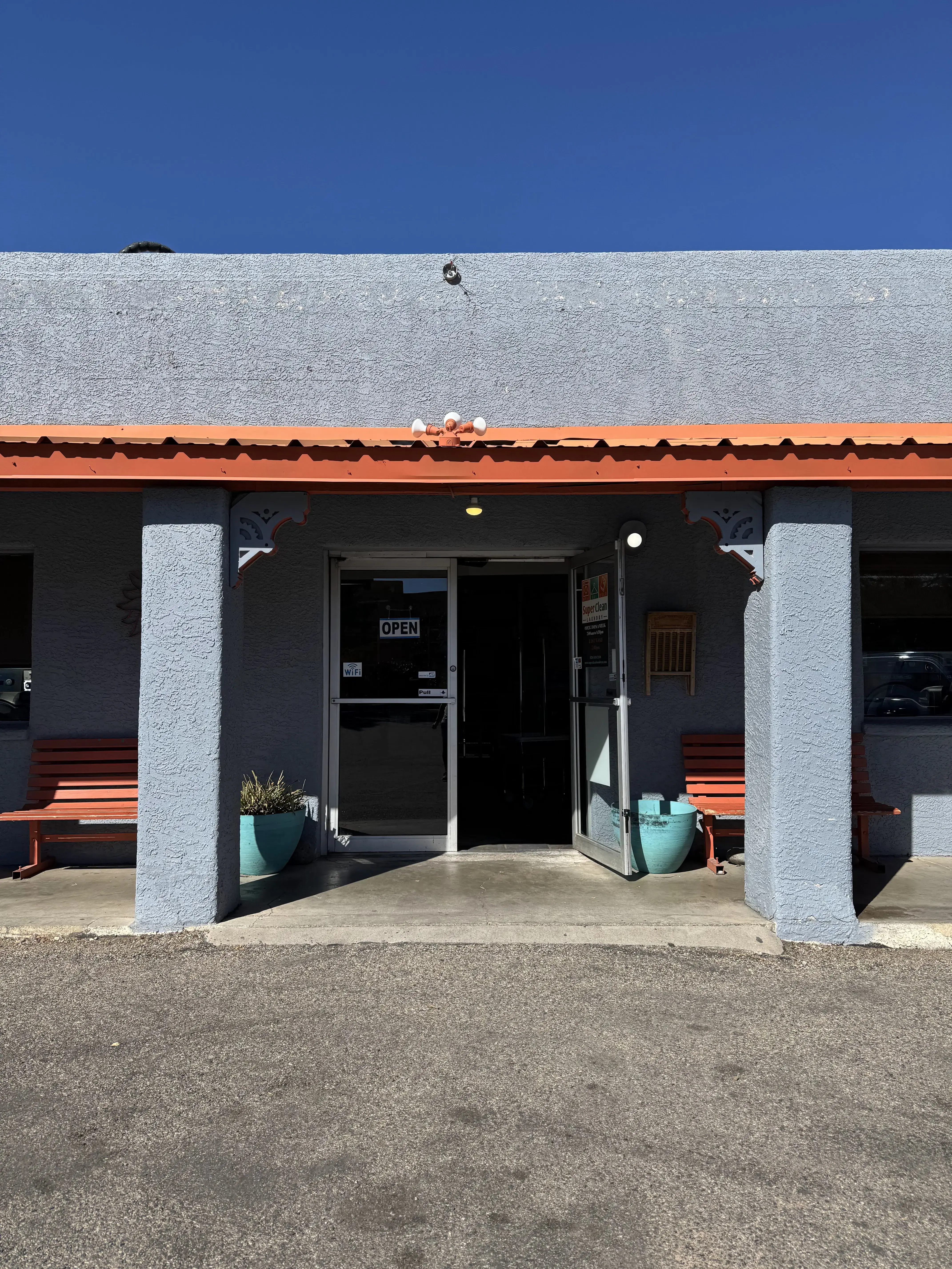 Super Clean Laundry Arizona LLC - Image 16