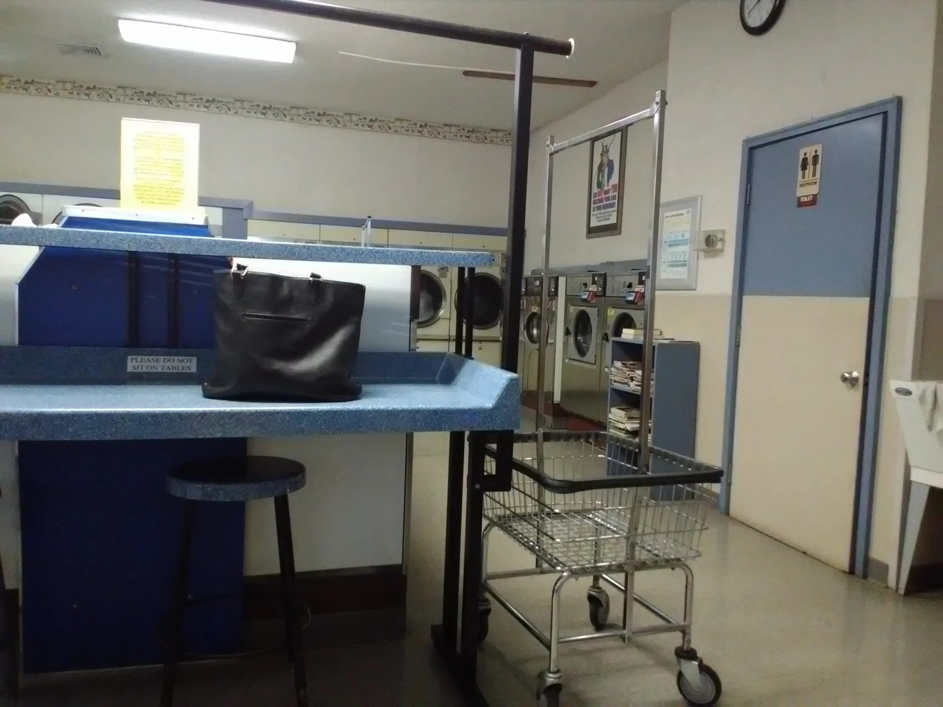 Super Clean Laundry & Car Wash - Image 5