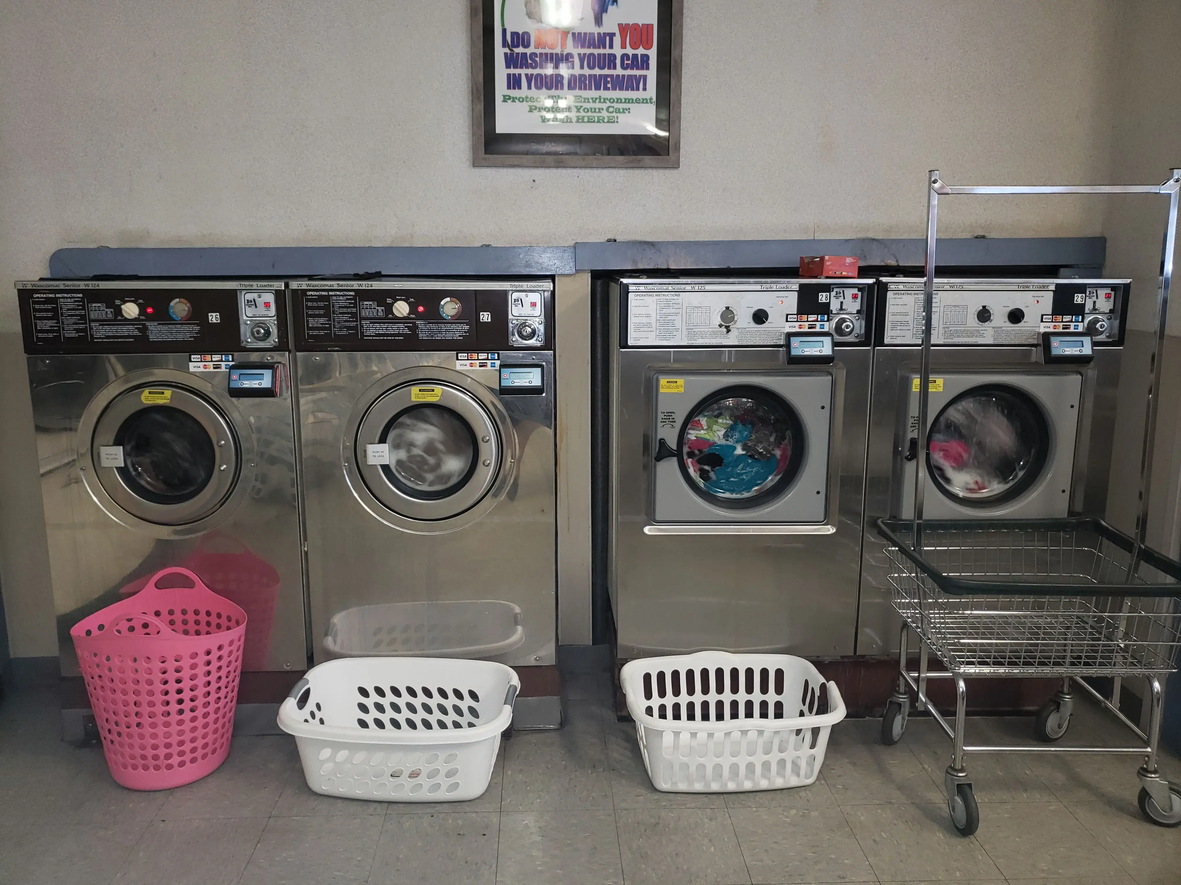 Super Clean Laundry & Car Wash - Image 11