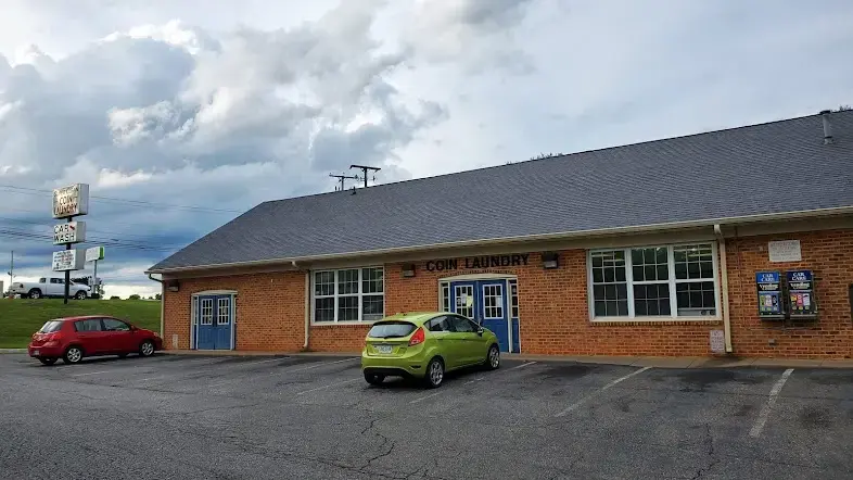 Super Clean Laundry & Car Wash - Image 3