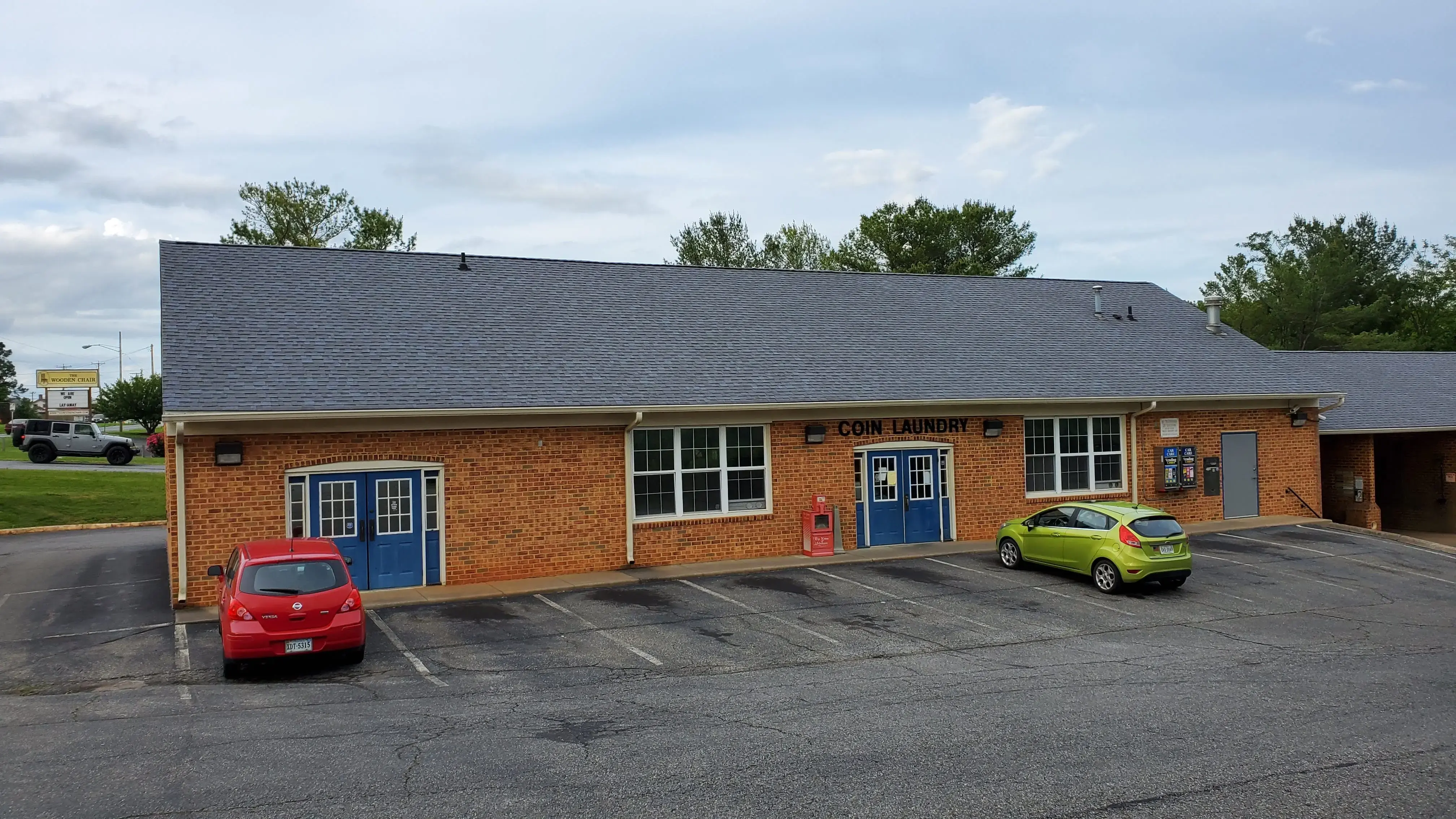 Super Clean Laundry & Car Wash - Image 9