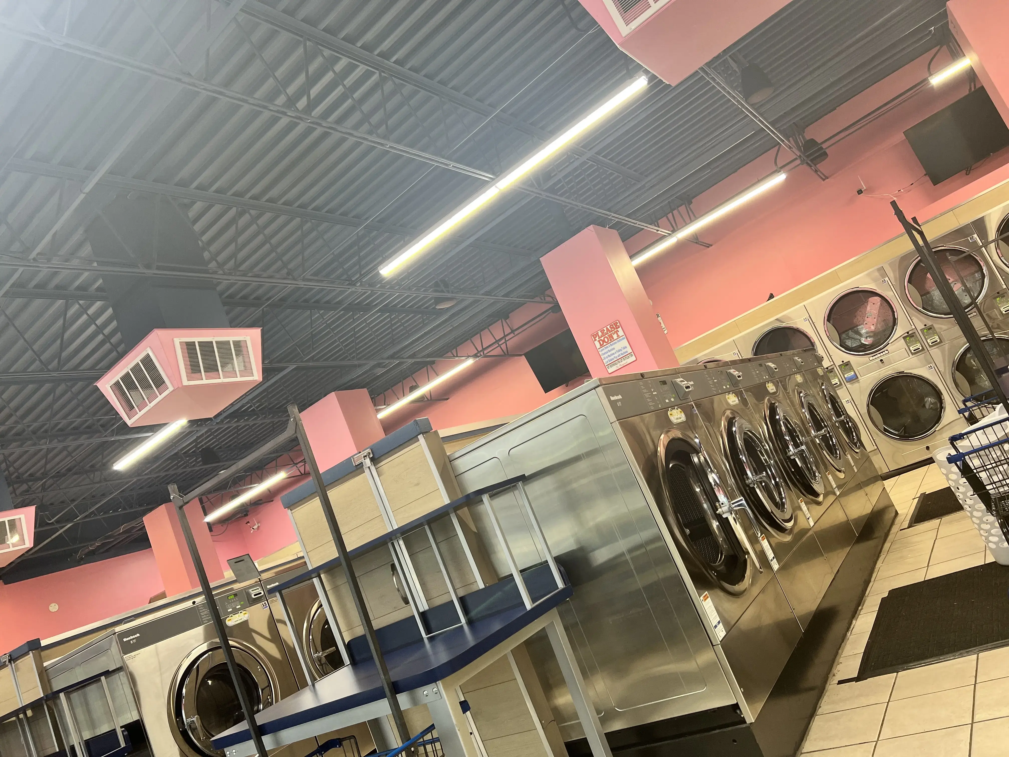 Super Cycle Laundromat - Image 13