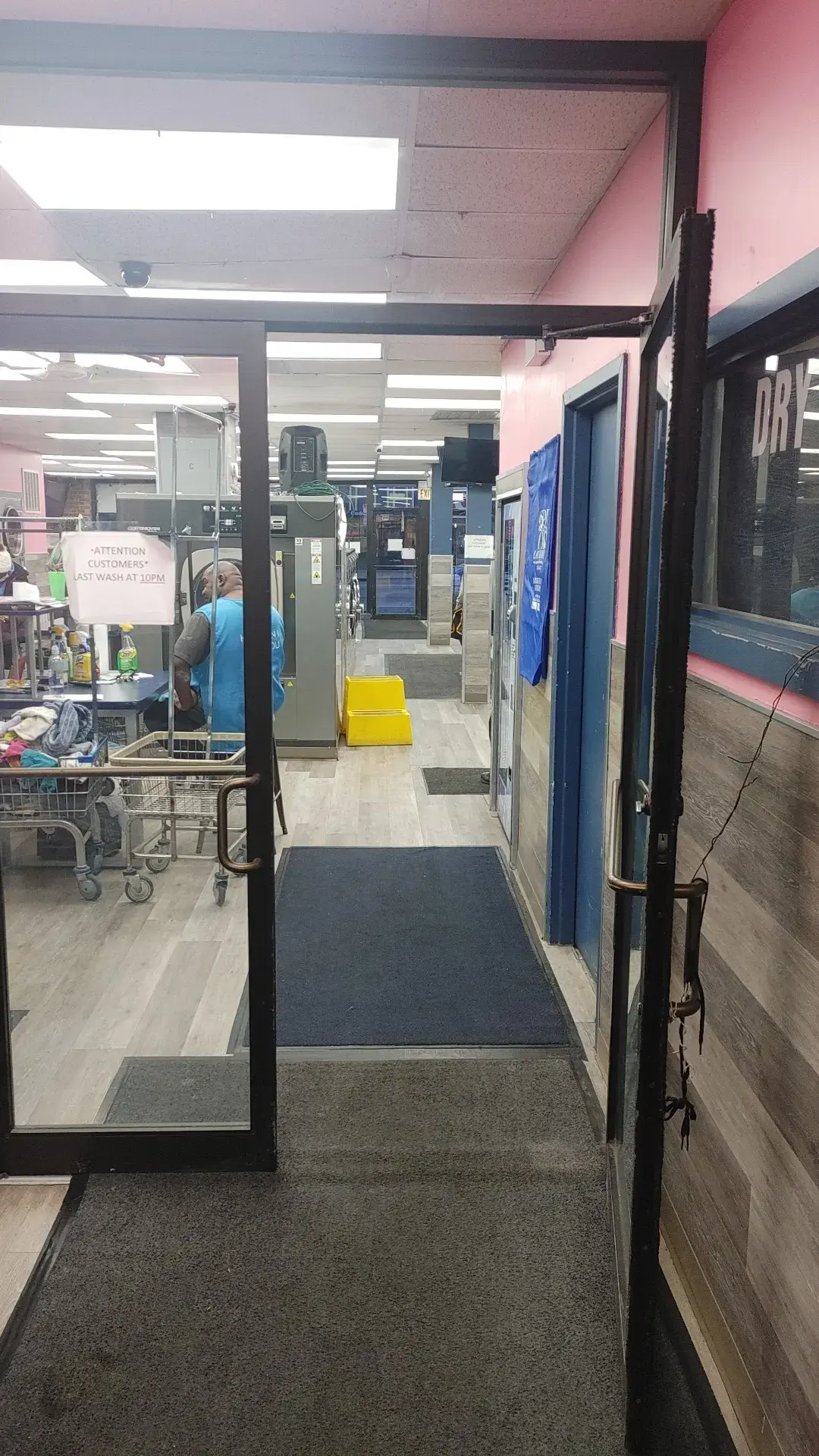 Super Cycle Laundromat - Image 5