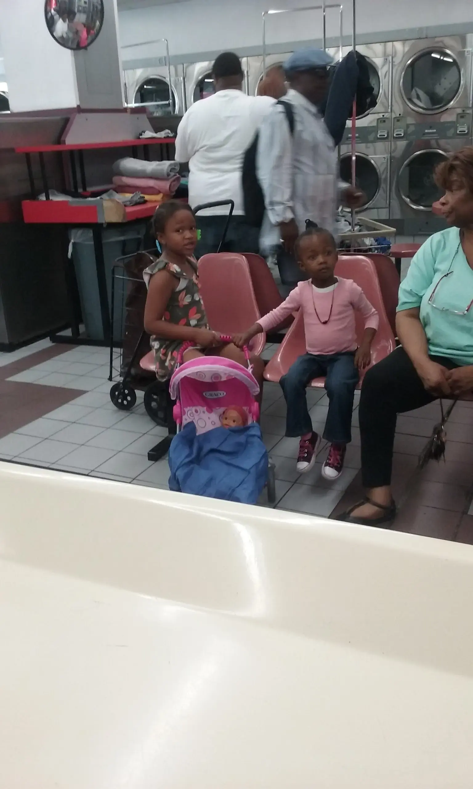 Super Cycle Laundromat - Image 10