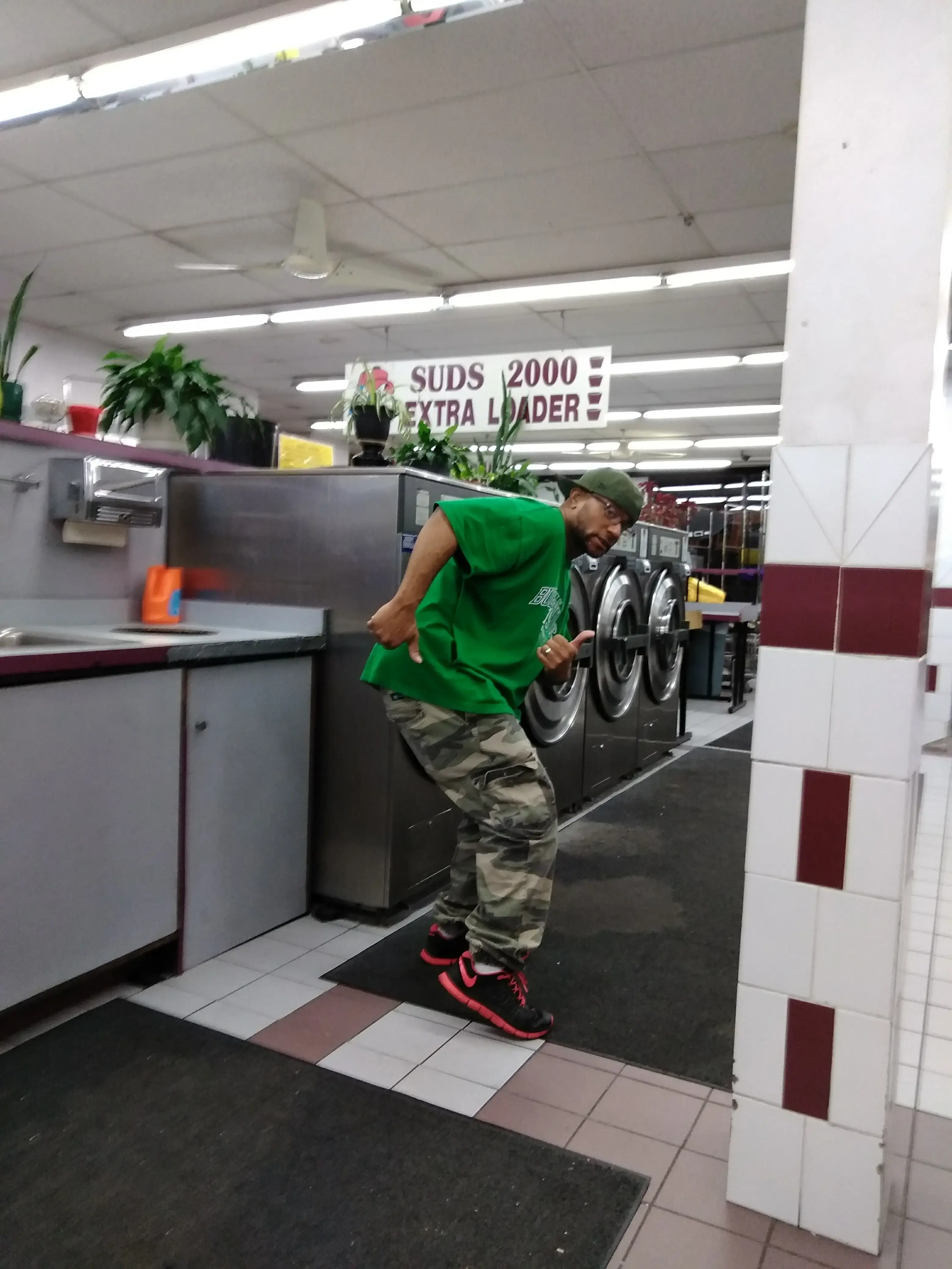 Super Cycle Laundromat - Image 7