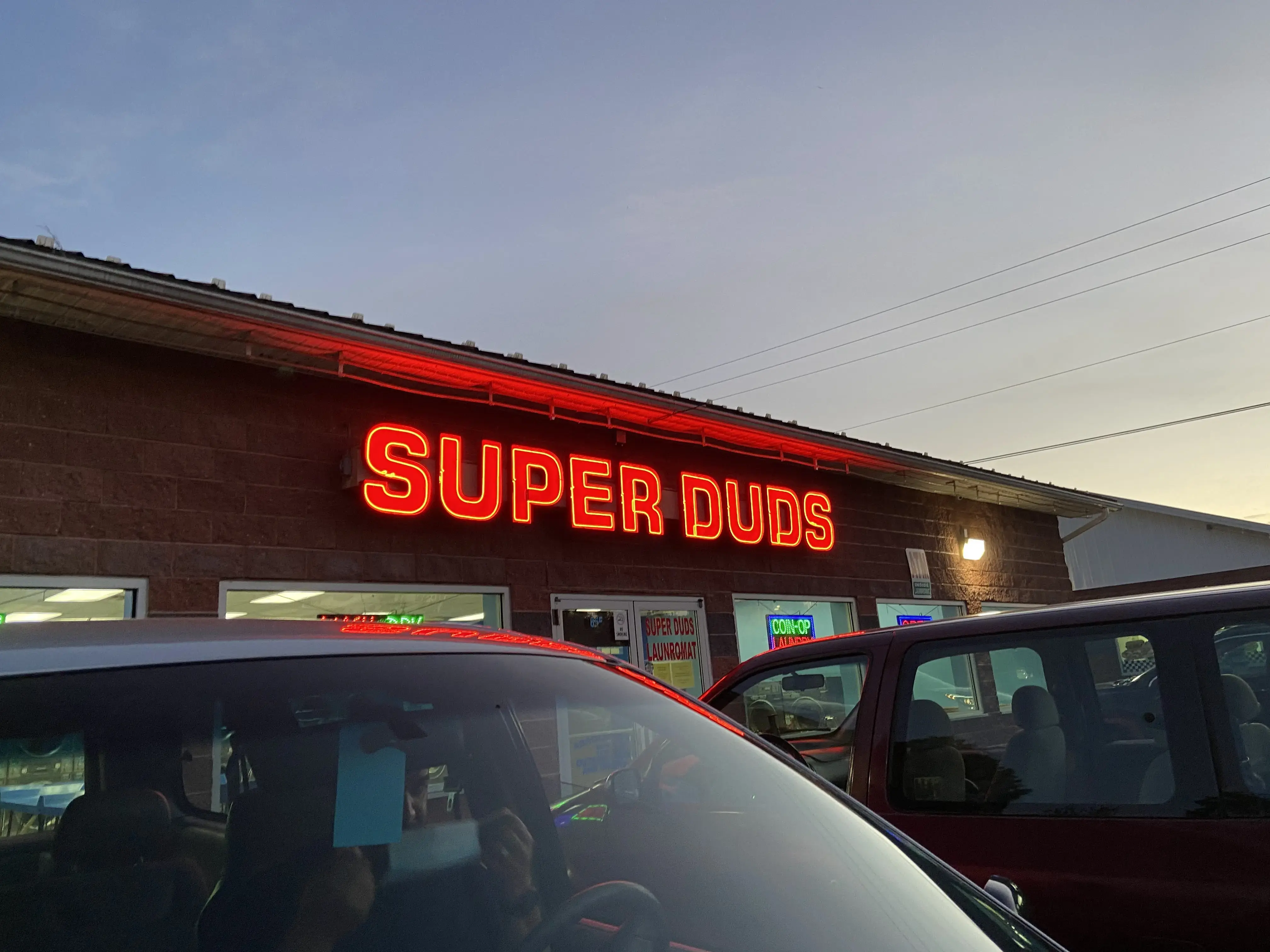Super Duds Laundromat thumbnail 1