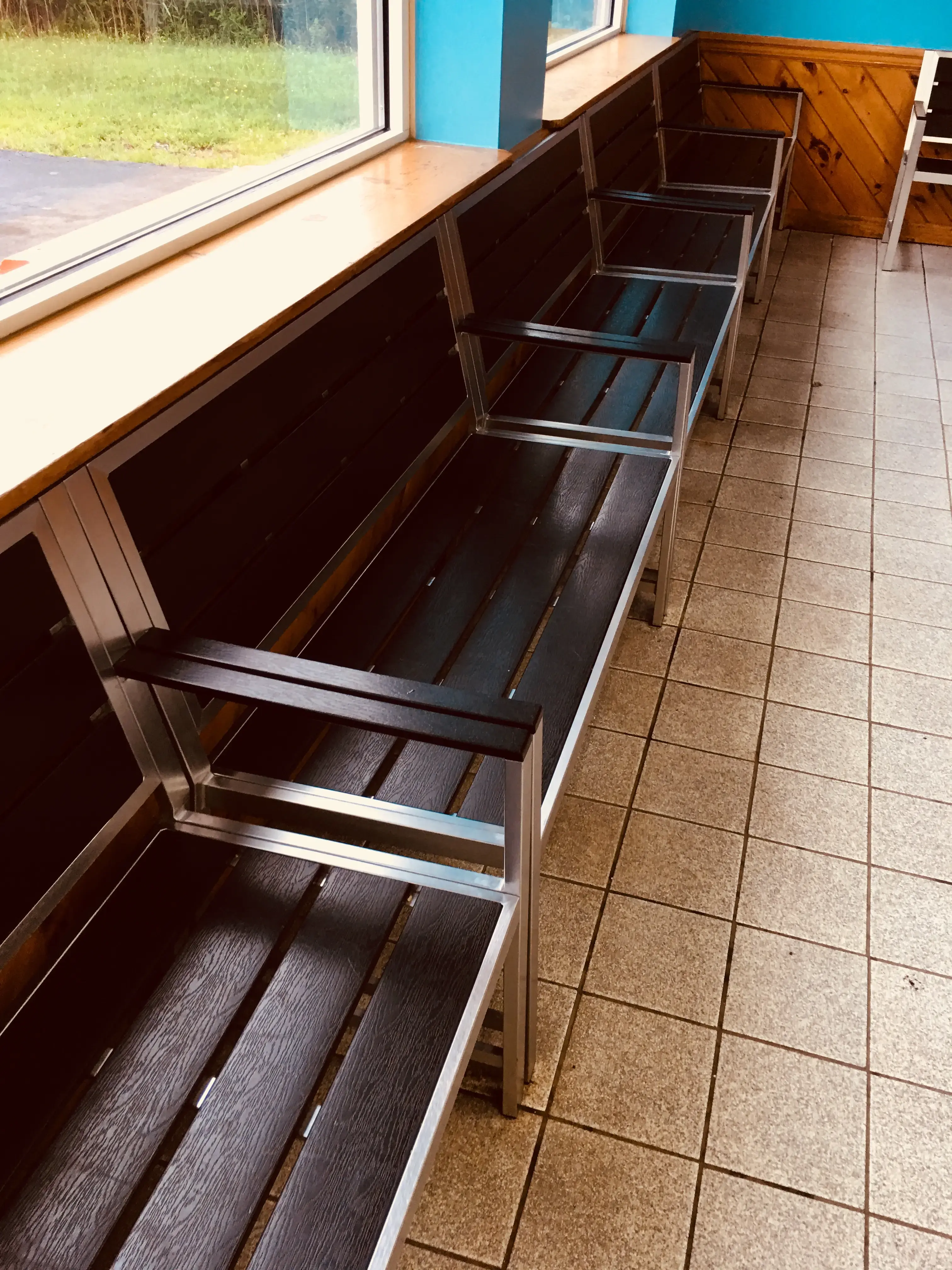 Super Duds Laundromat - Image 17