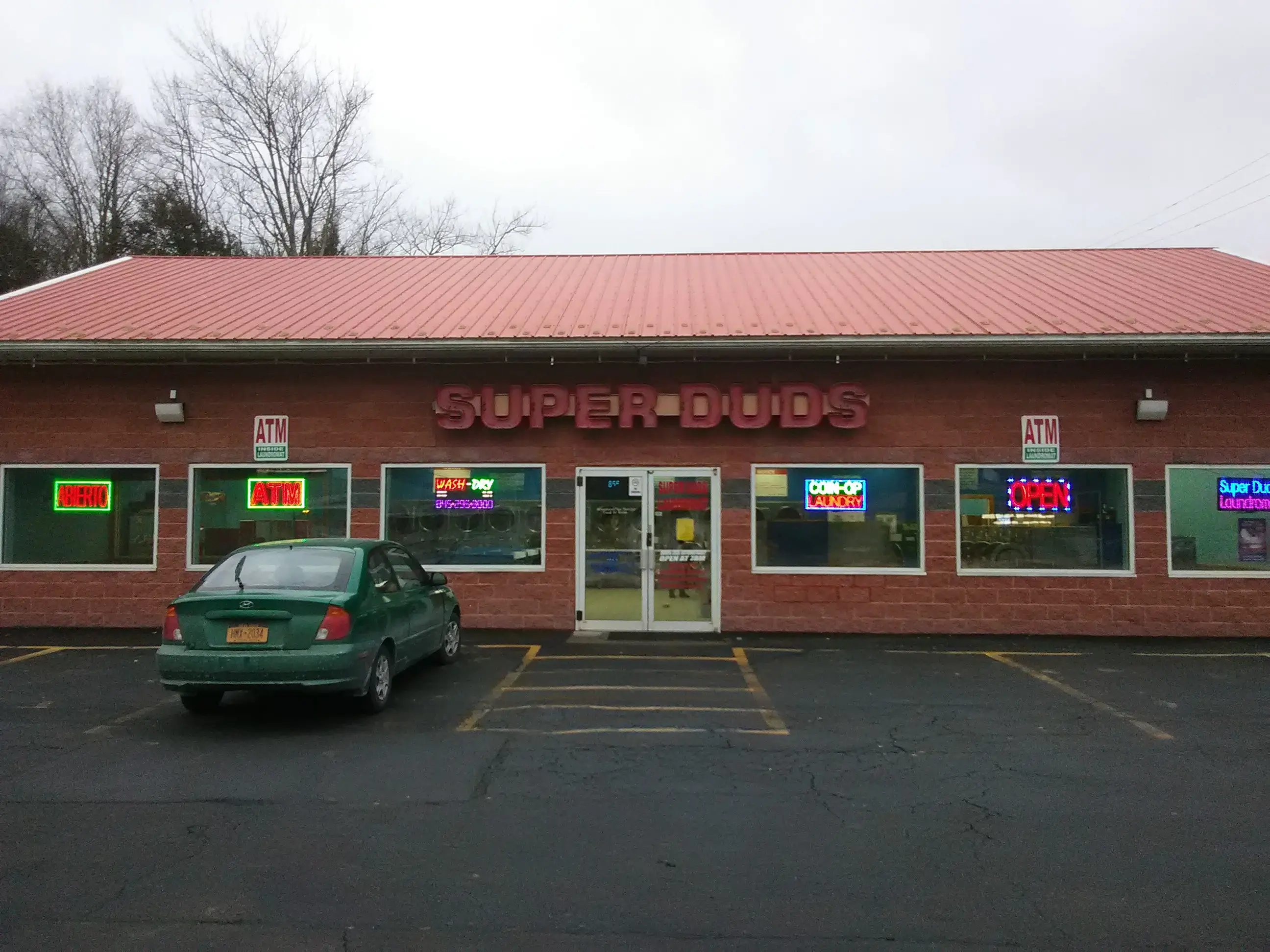 Super Duds Laundromat thumbnail 3