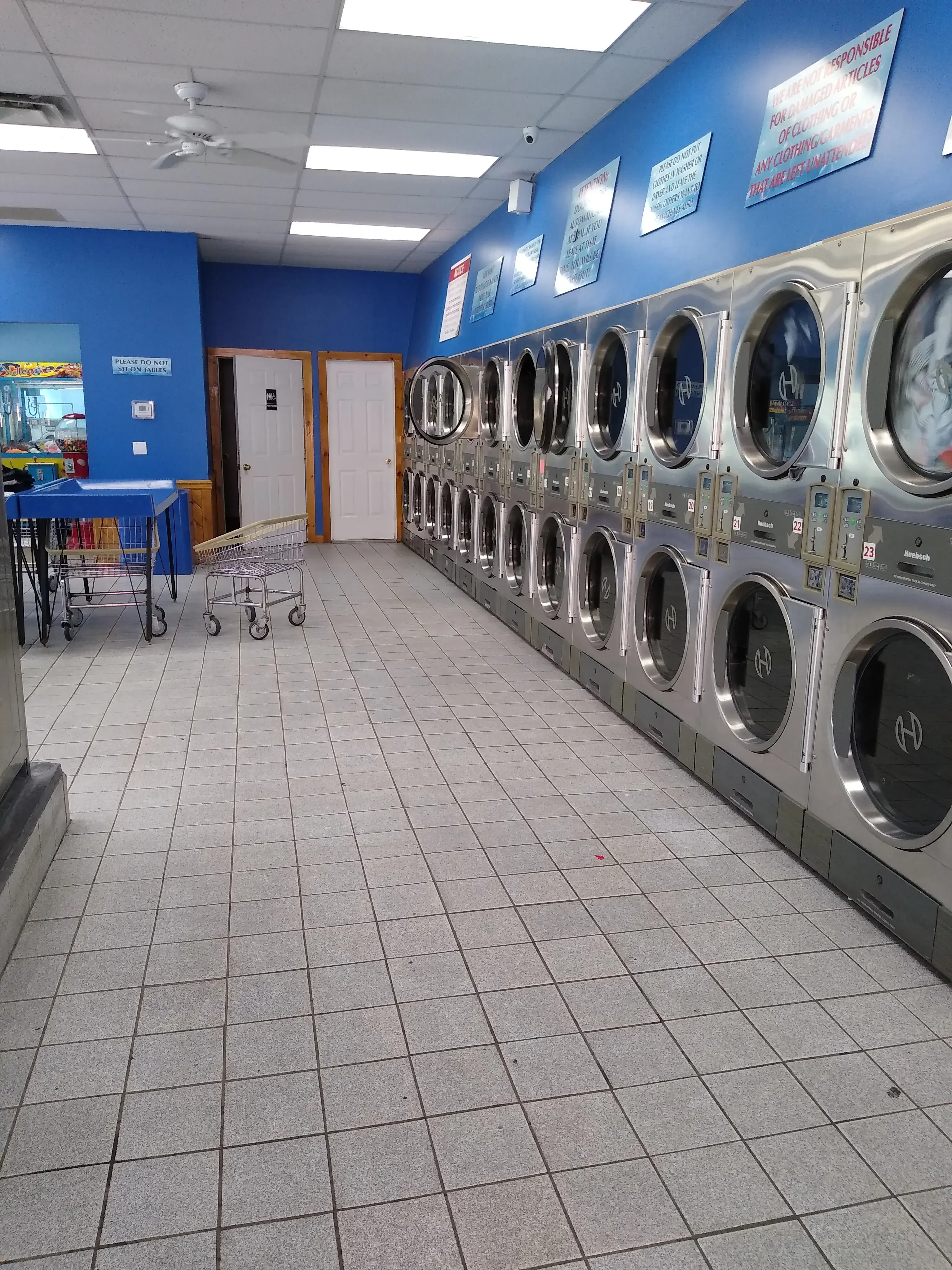 Super Duds Laundromat thumbnail 11