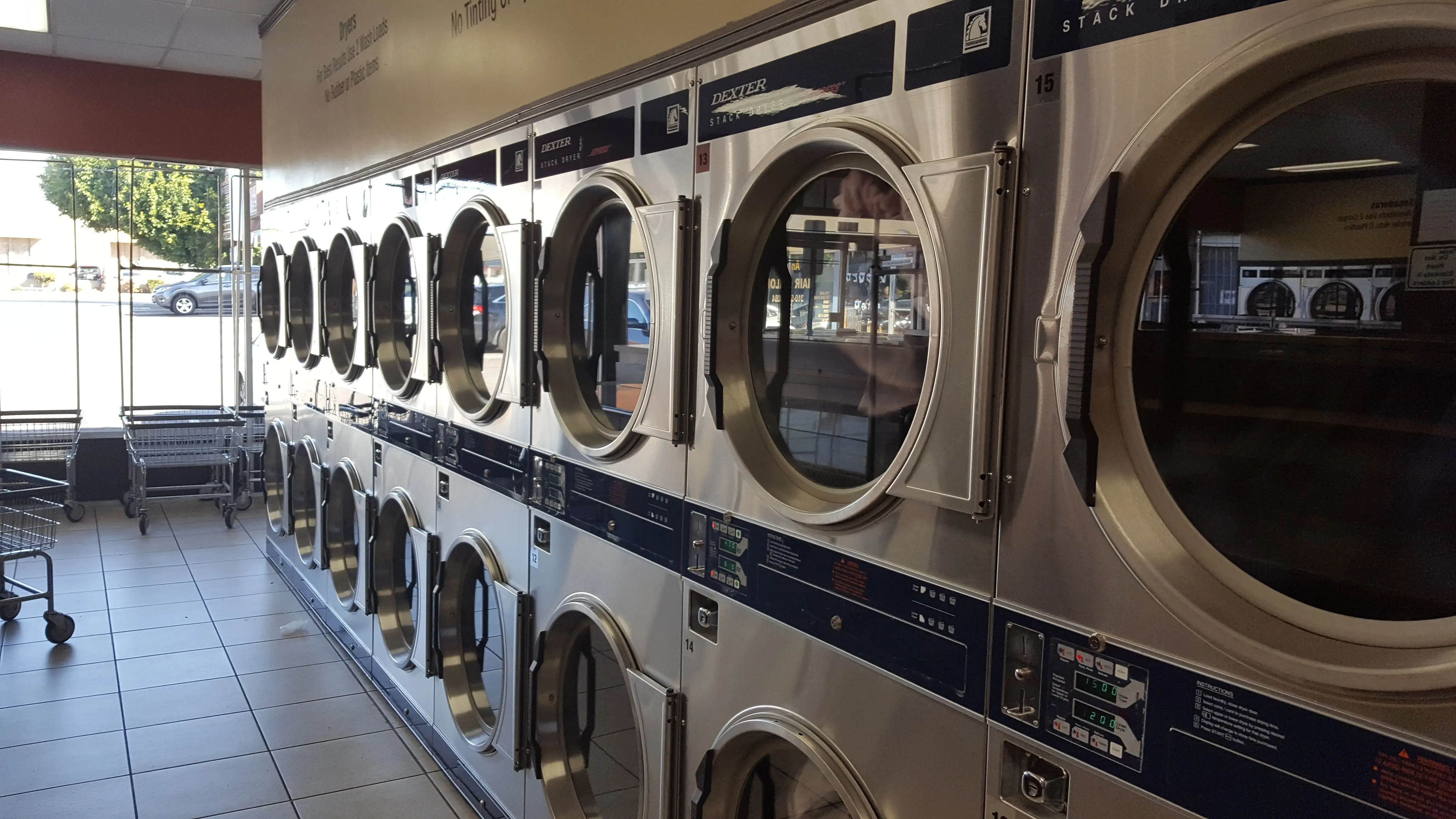 Super Fresh Coin Laundry thumbnail 2