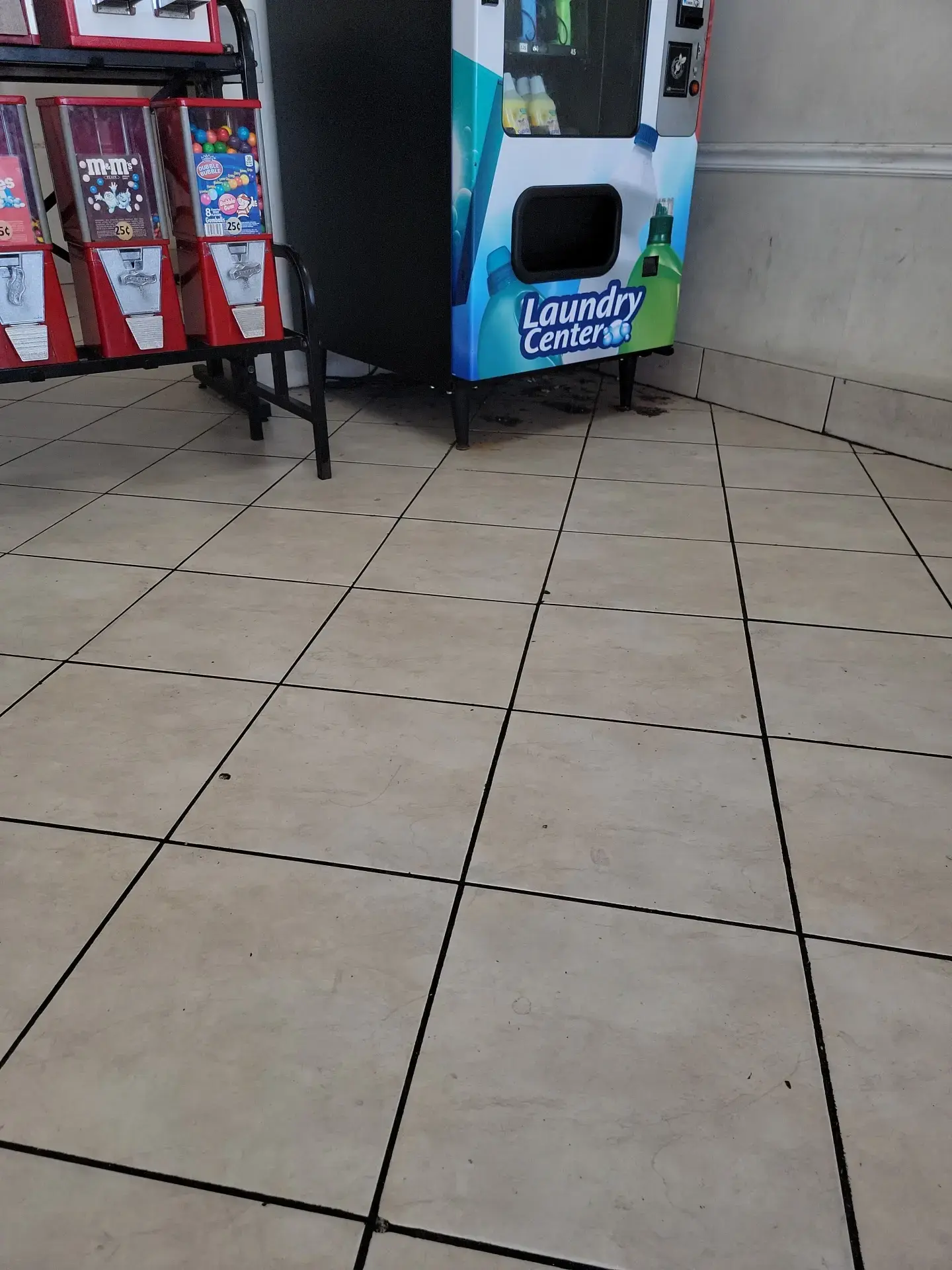 Super Laundromat - Image 6