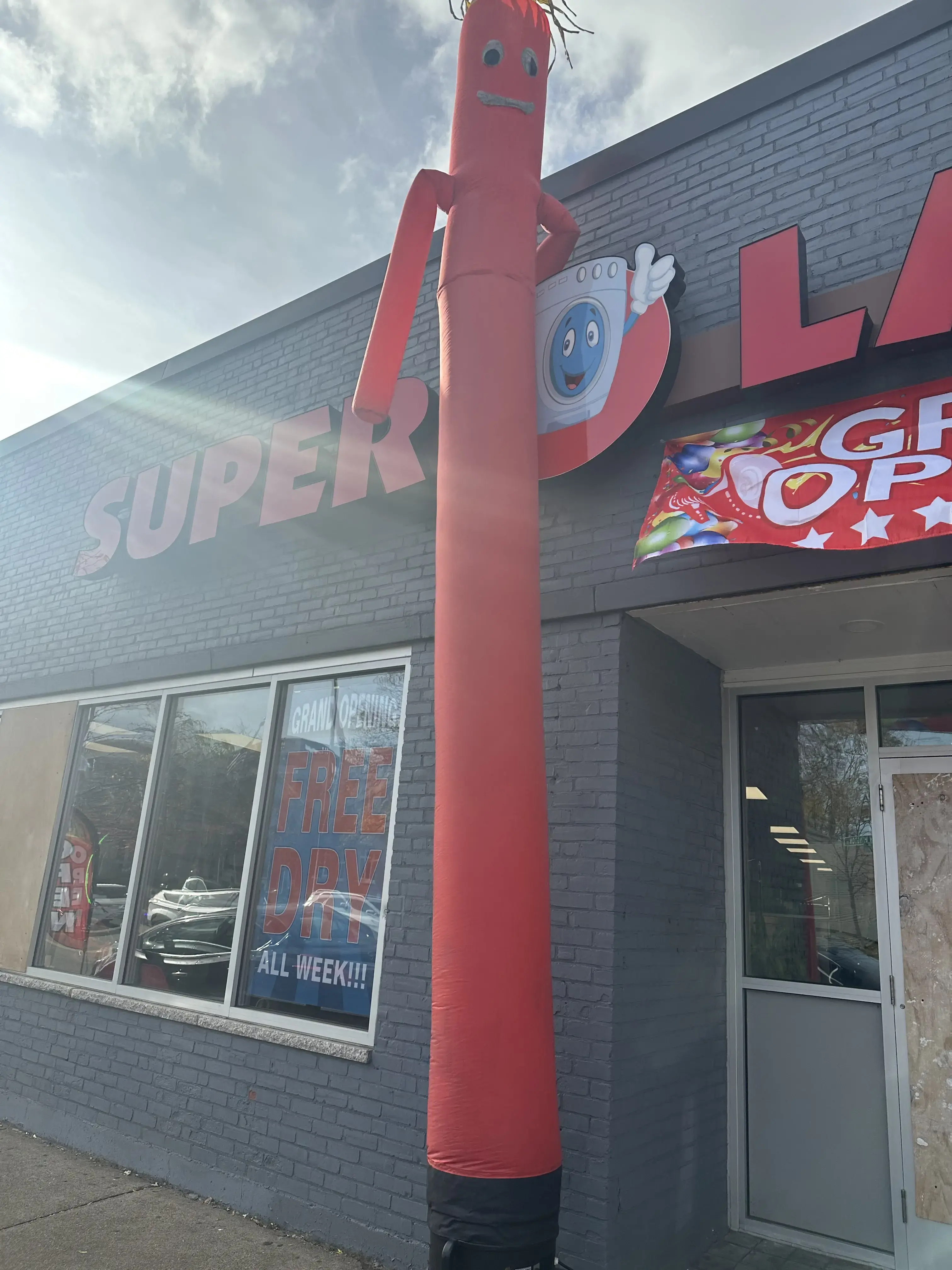 Super Laundromat - Image 6