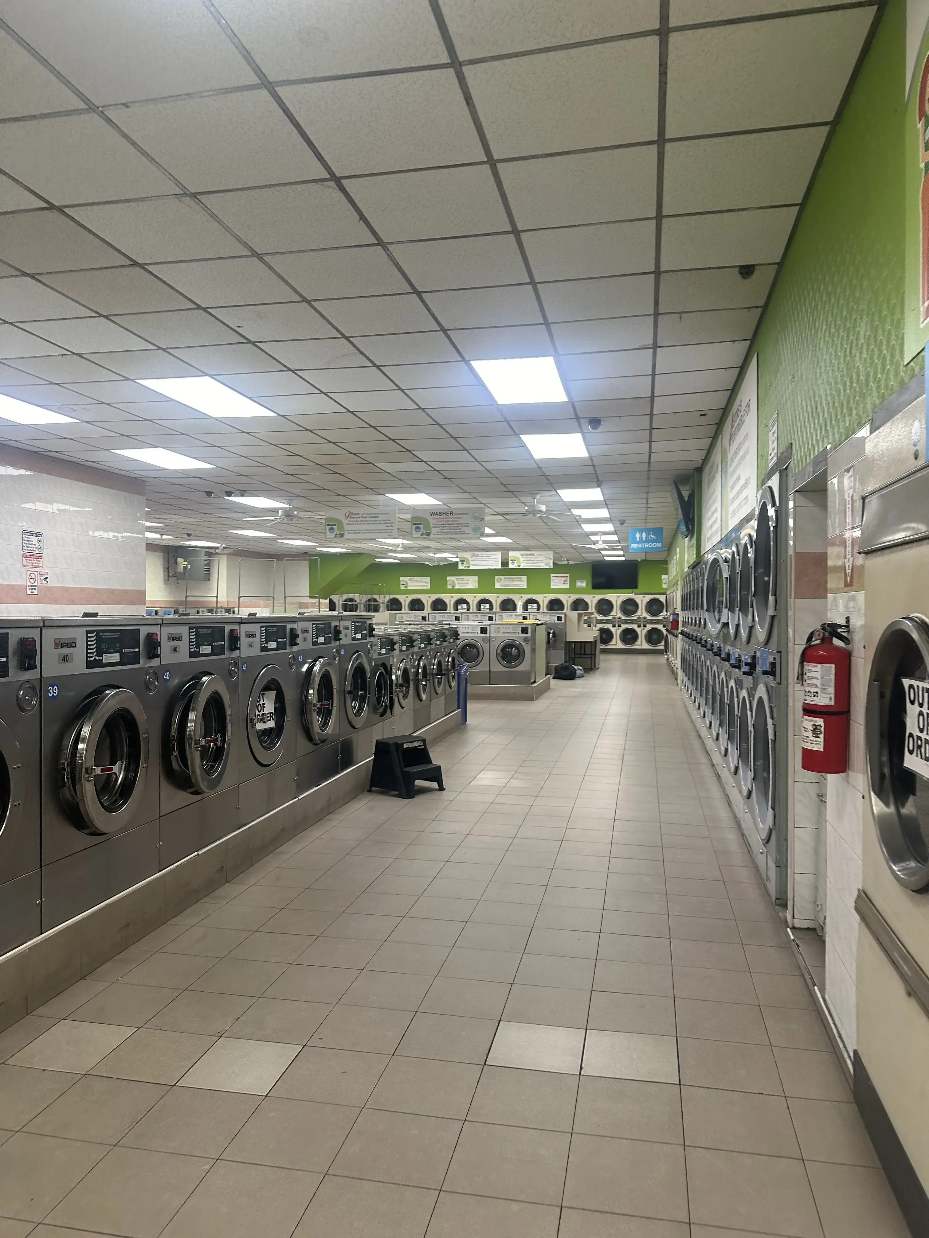 Super Laundromat thumbnail 1
