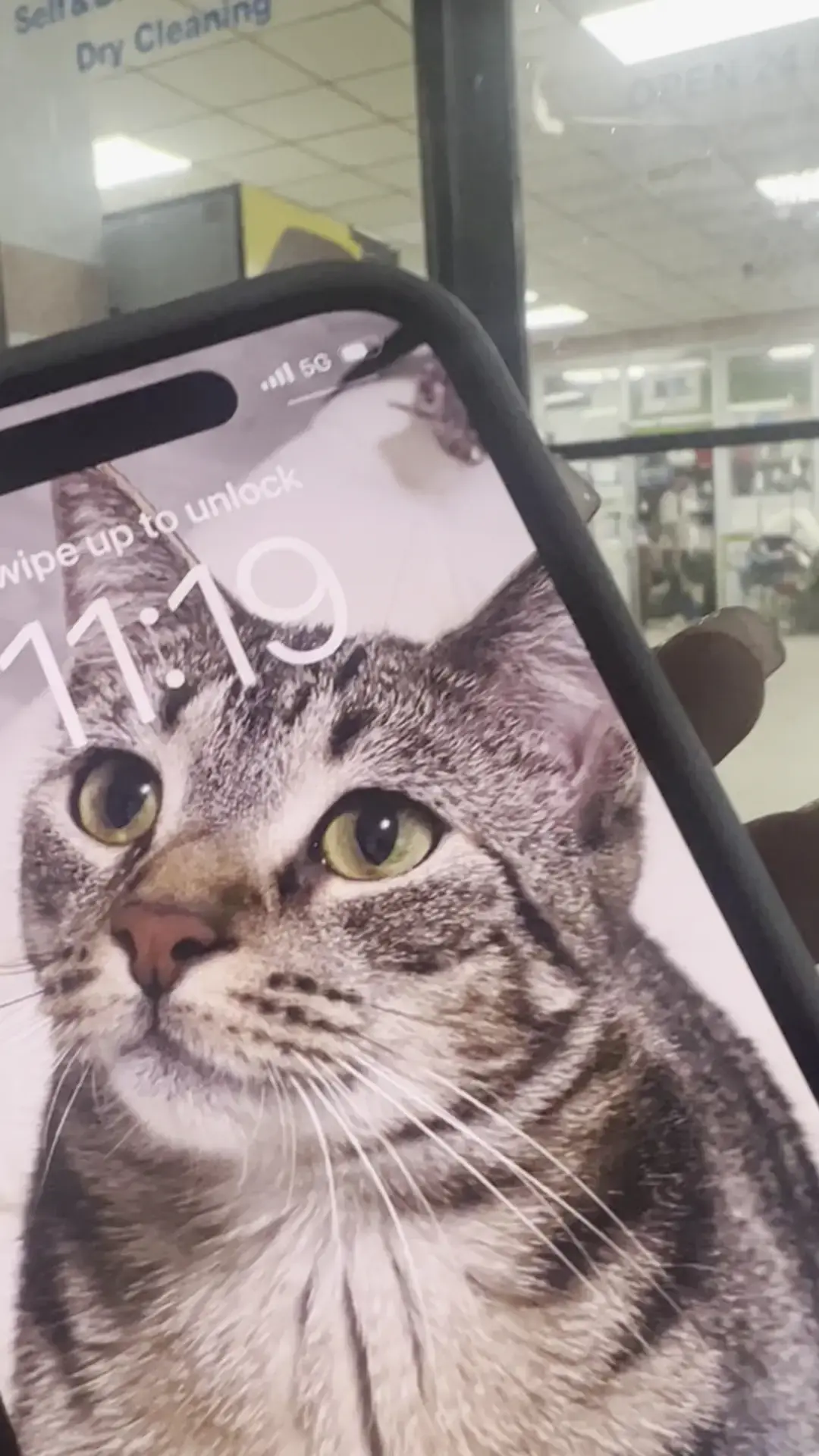 Super Laundromat - Image 12