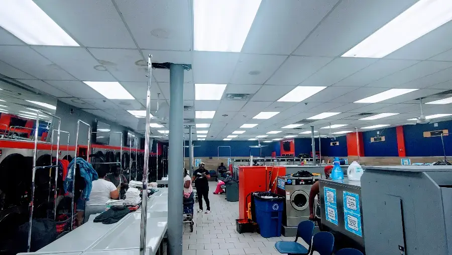 Super Laundromat location