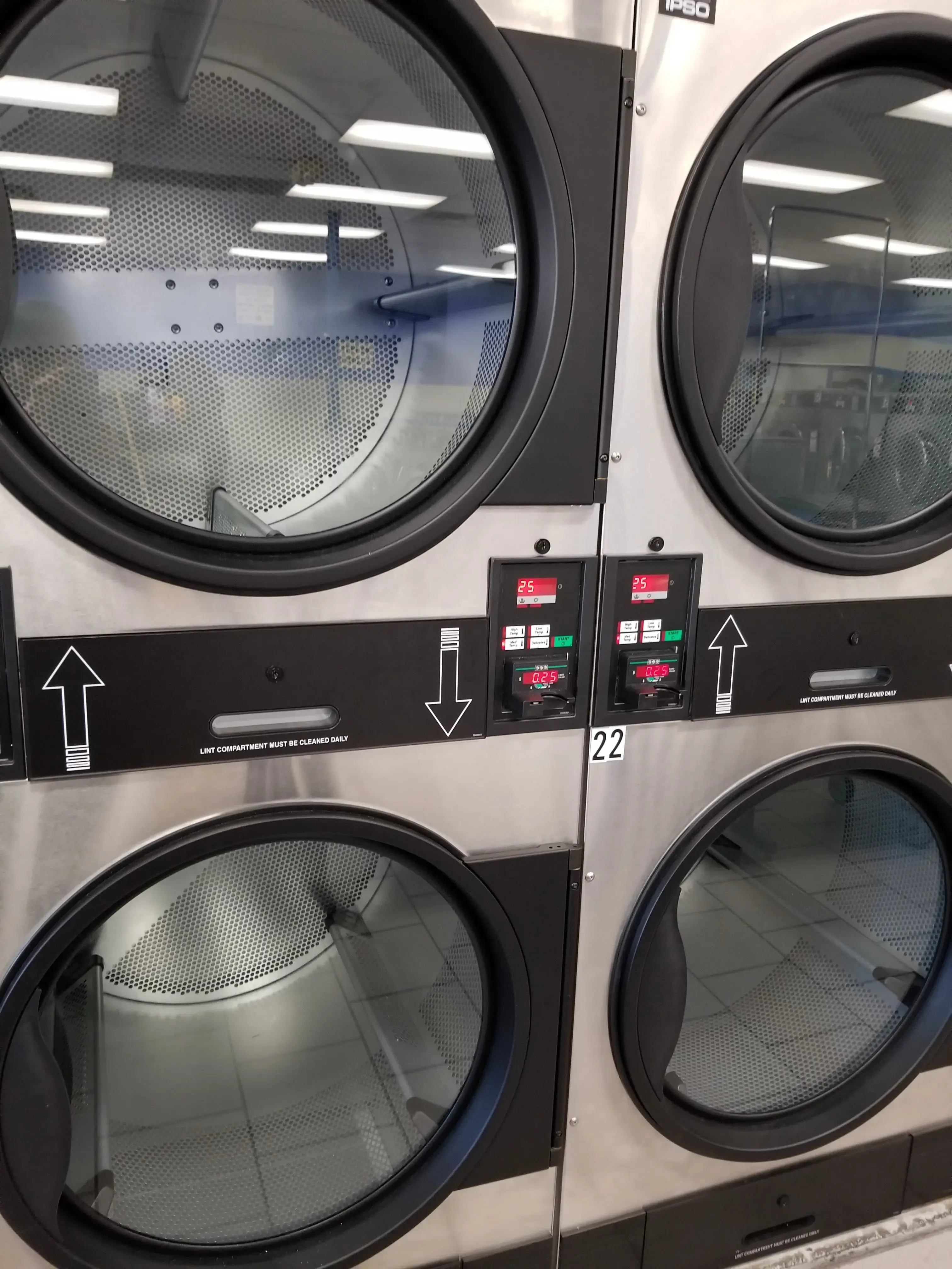 Super Laundromat - Image 7