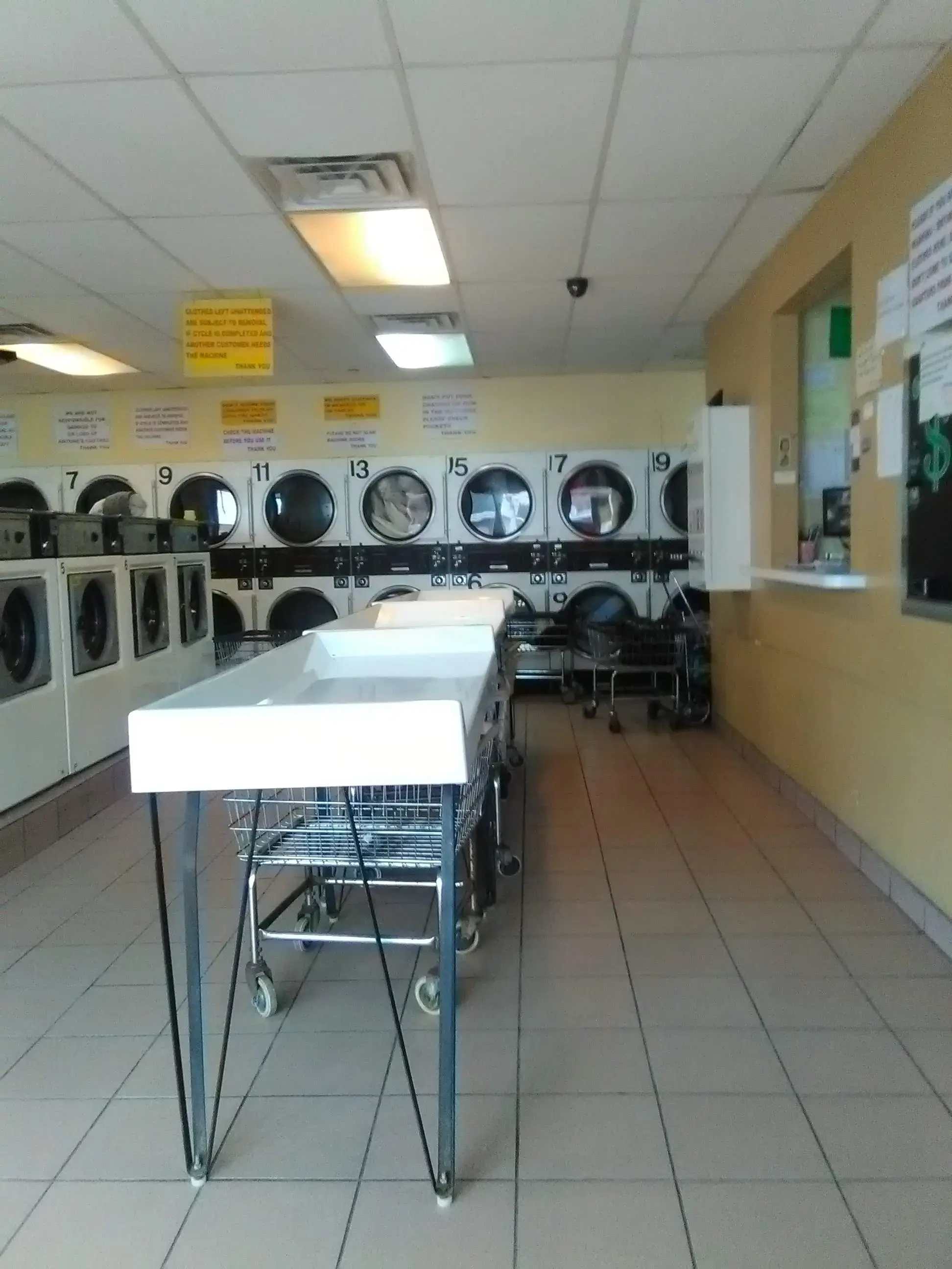 Super Laundry - Image 1
