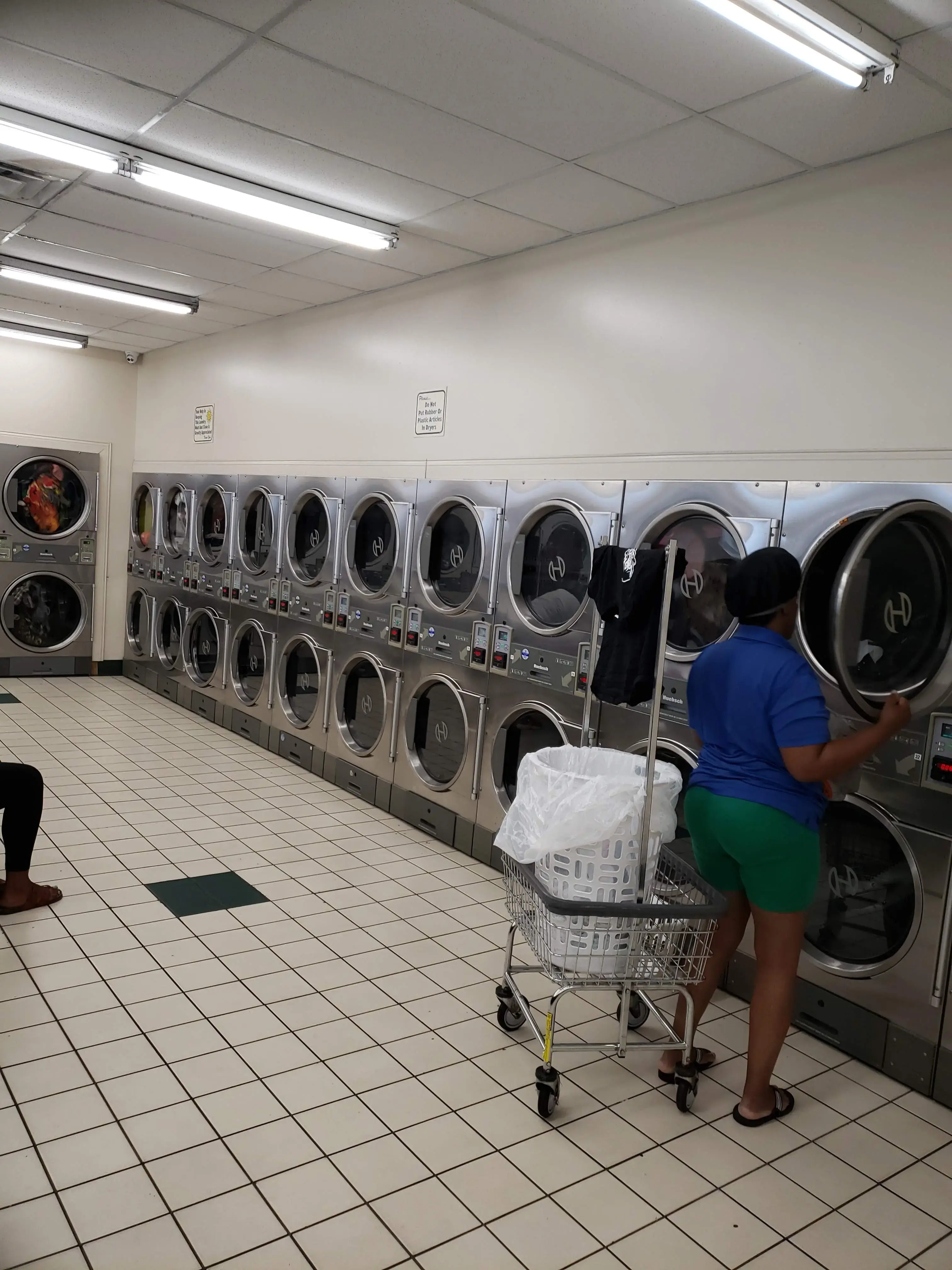 Super Laundry - Image 14