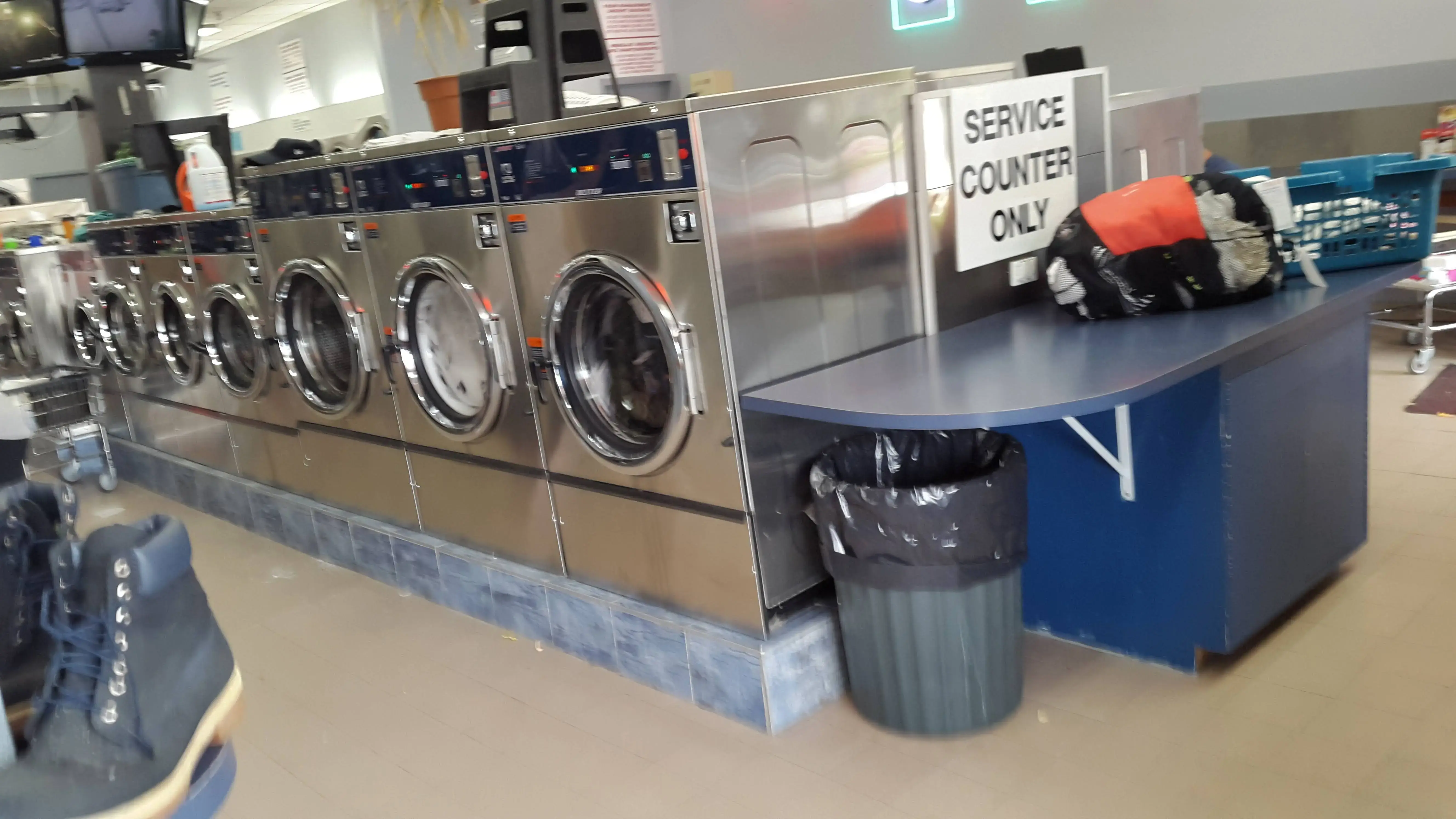 Super Laundry of Glen Cove Inc - Image 10