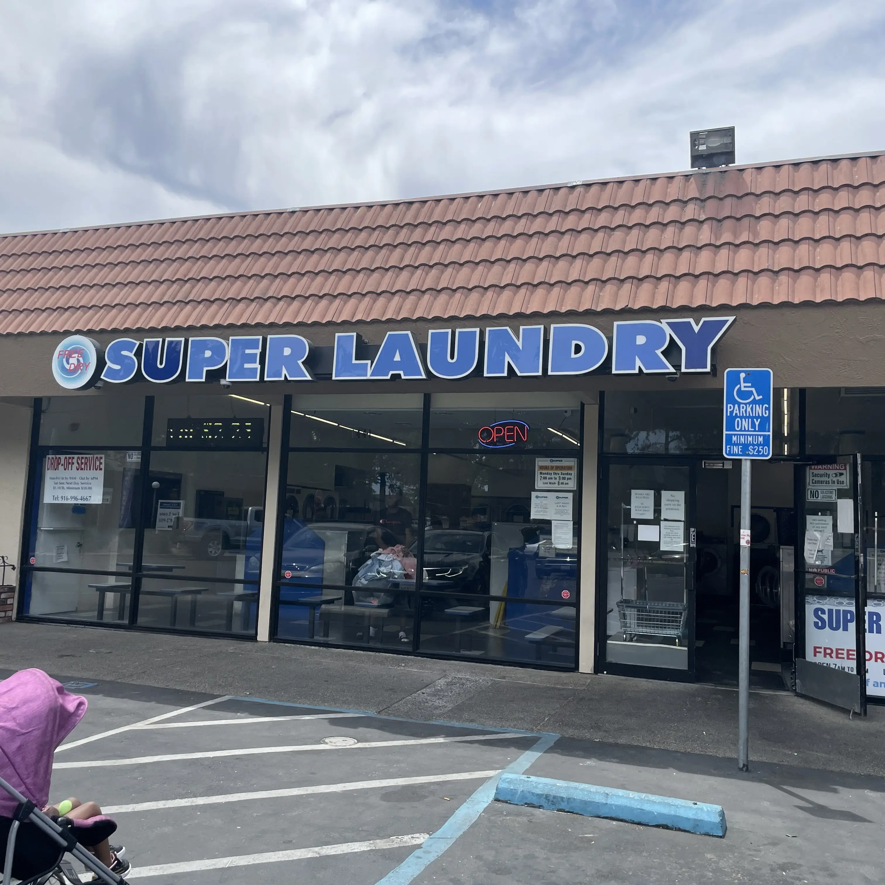 Super Laundry - Image 2