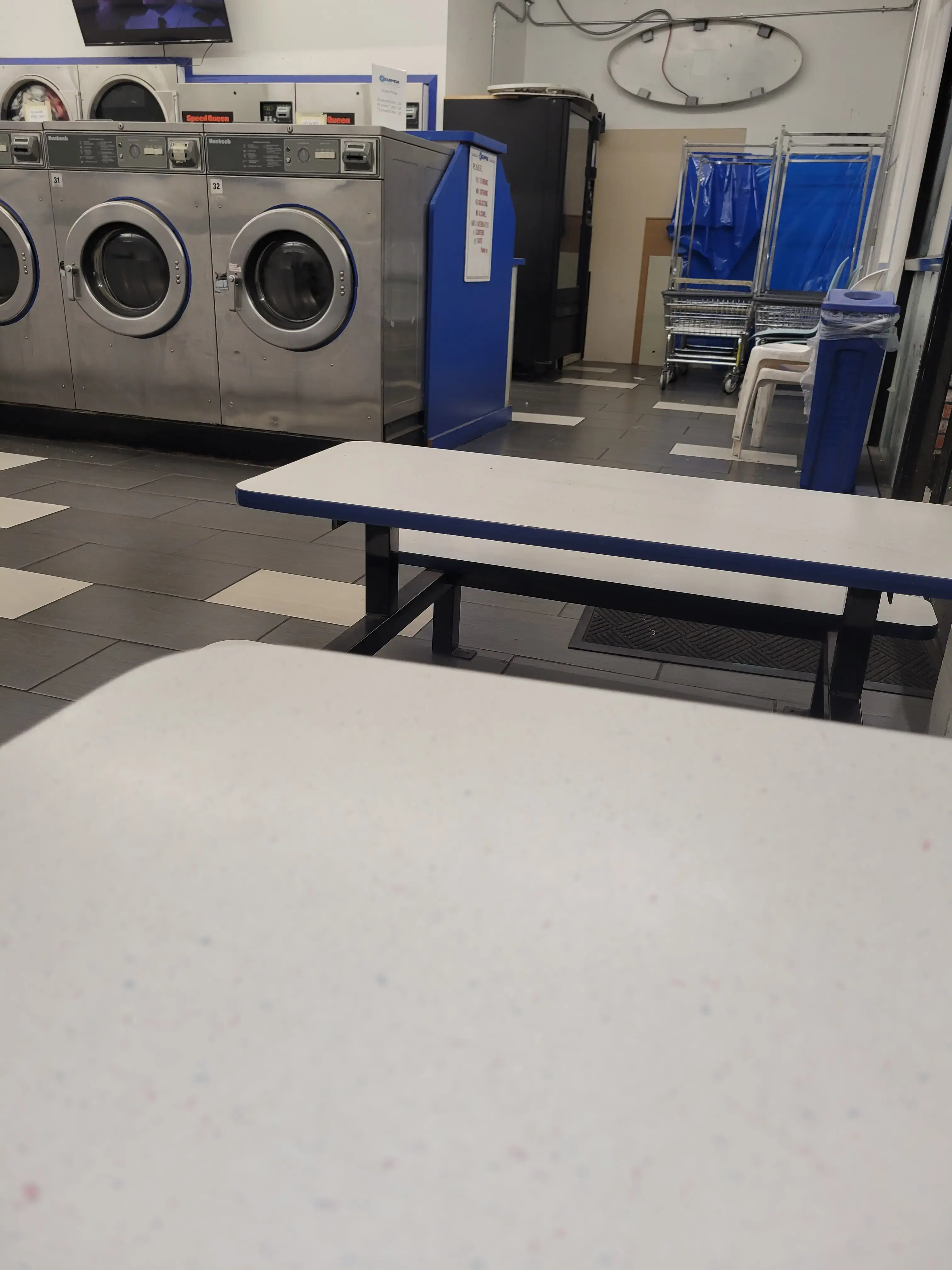 Super Laundry - Image 1