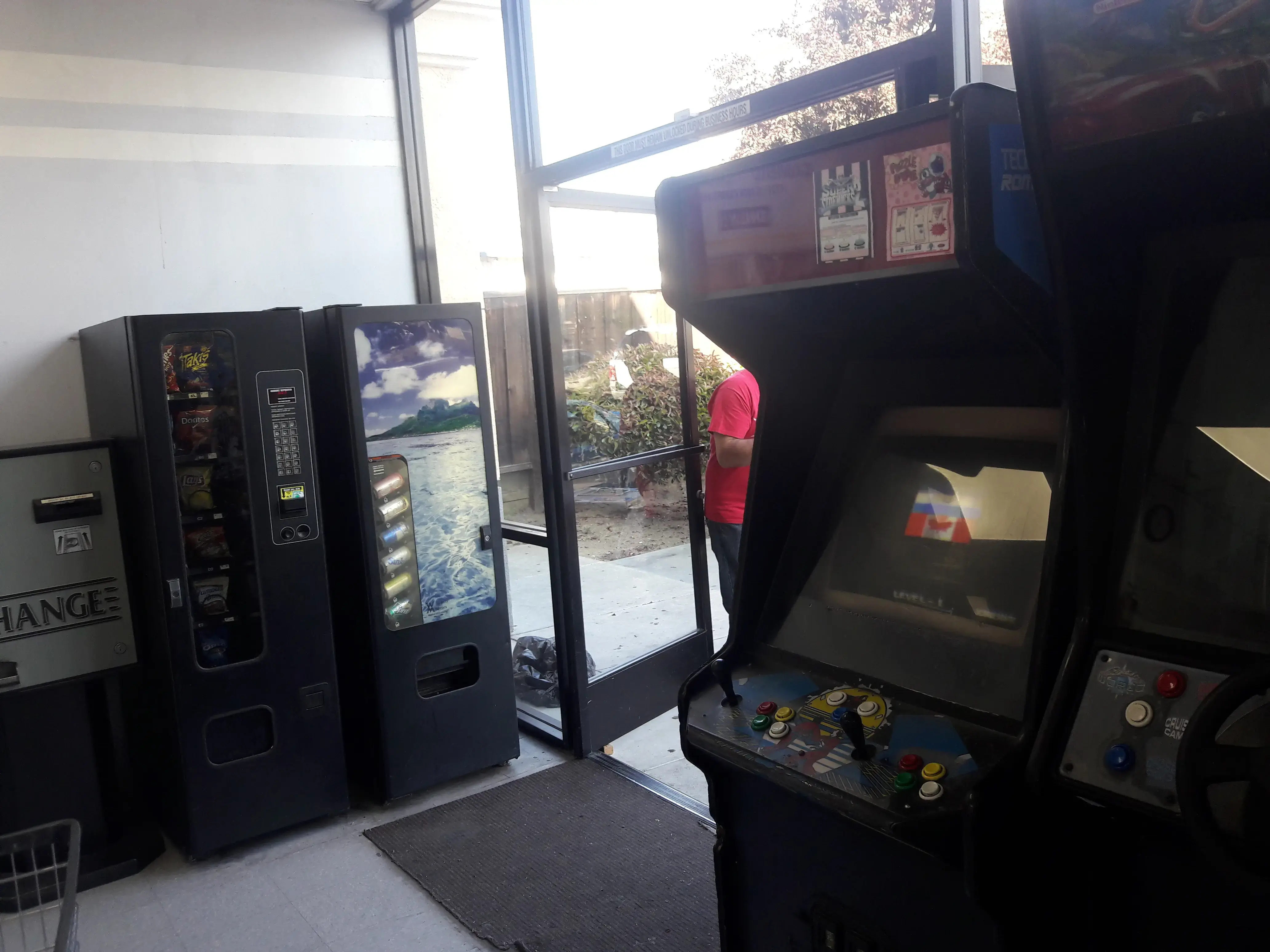 Super Laundry - Image 14