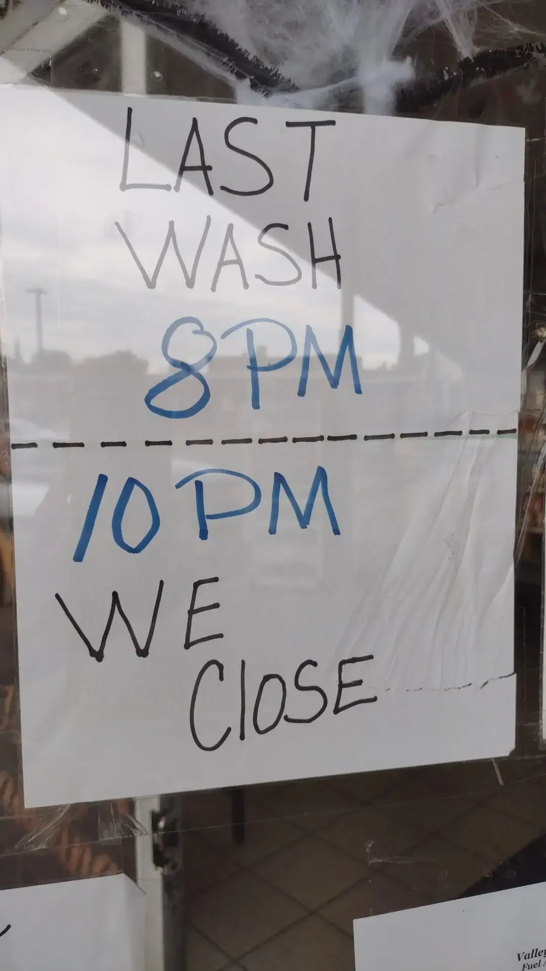 Super Saver Free Dry Laundromat thumbnail 18