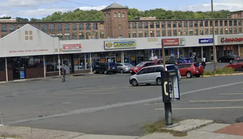 Super Saver Free Dry Laundromat - Image 4