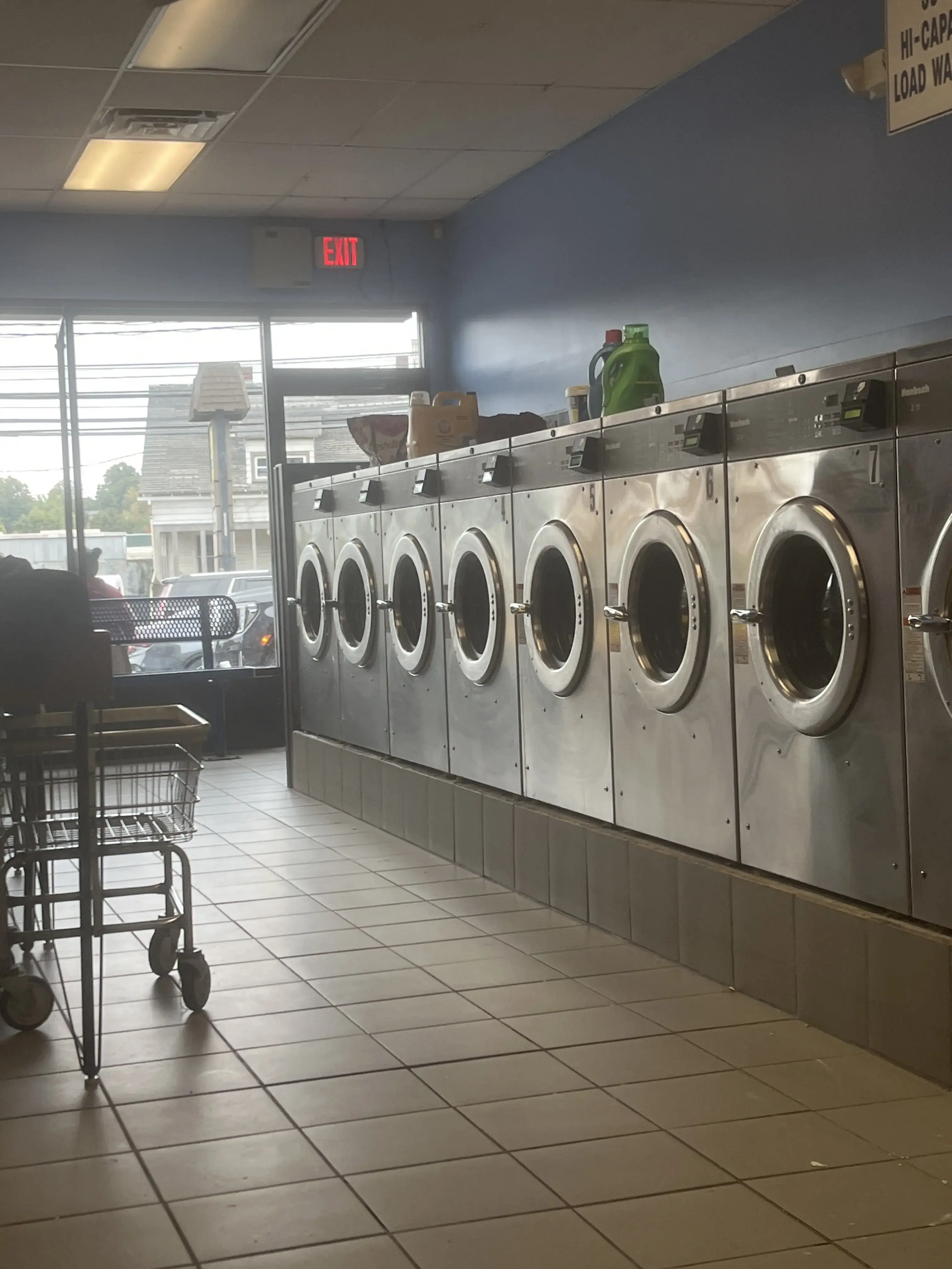 Super Saver Free Dry Laundromat Danbury location
