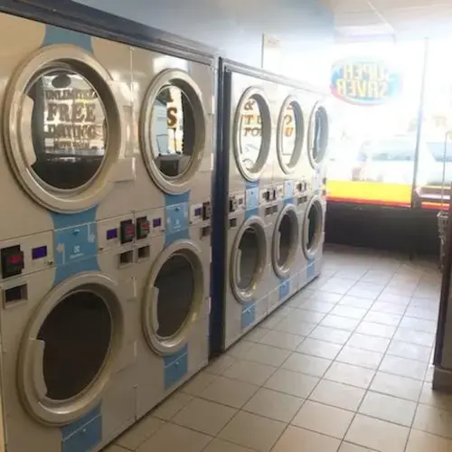 Super Saver Free Dry Laundromat Danbury - Image 19