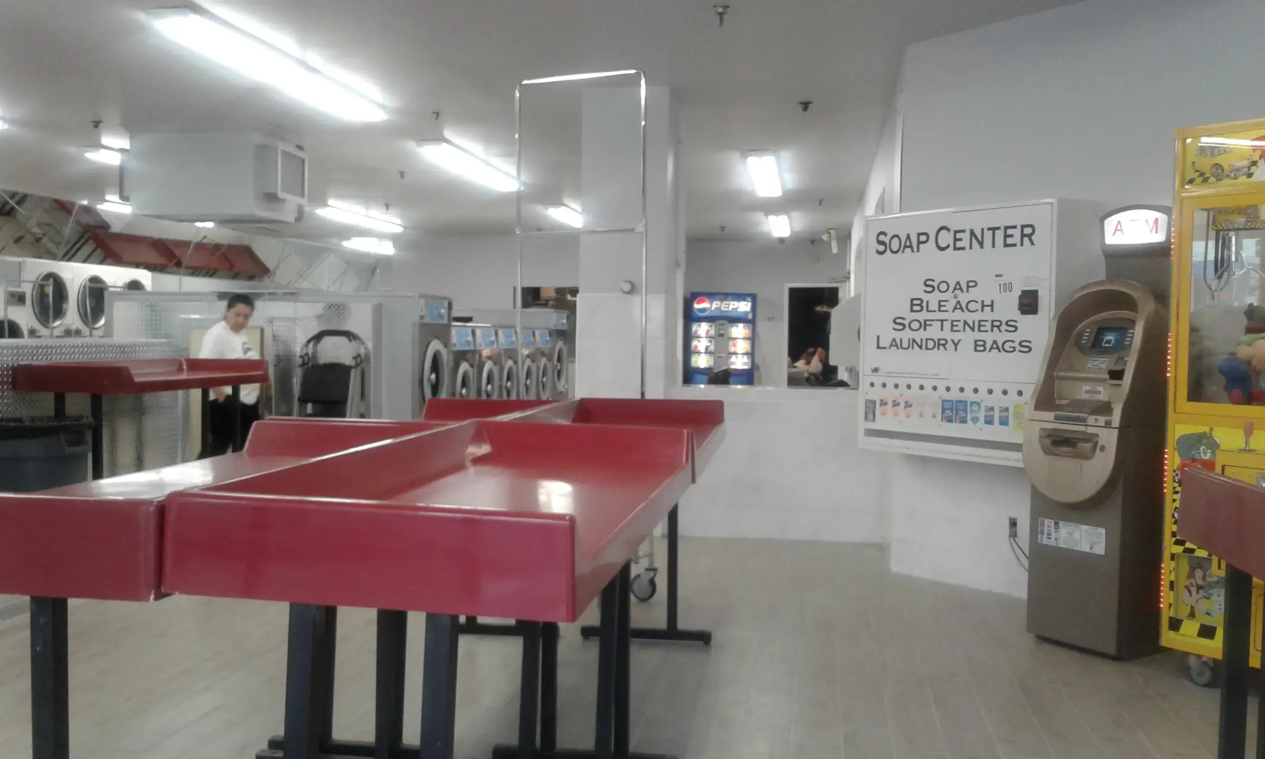 Super Saver Free Dry Laundromat Danbury thumbnail 6
