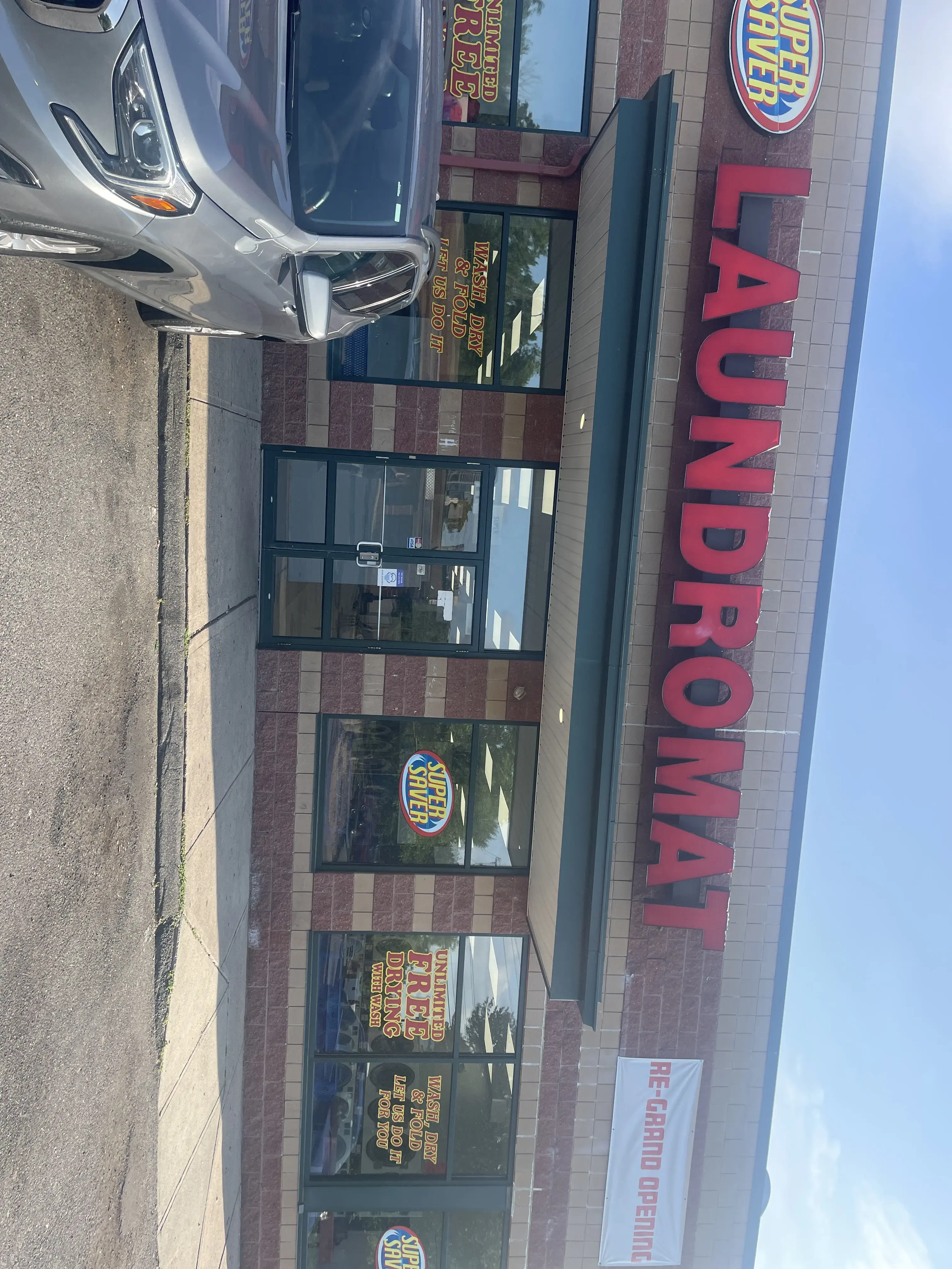 Super Saver Free Dry Laundromat thumbnail 13