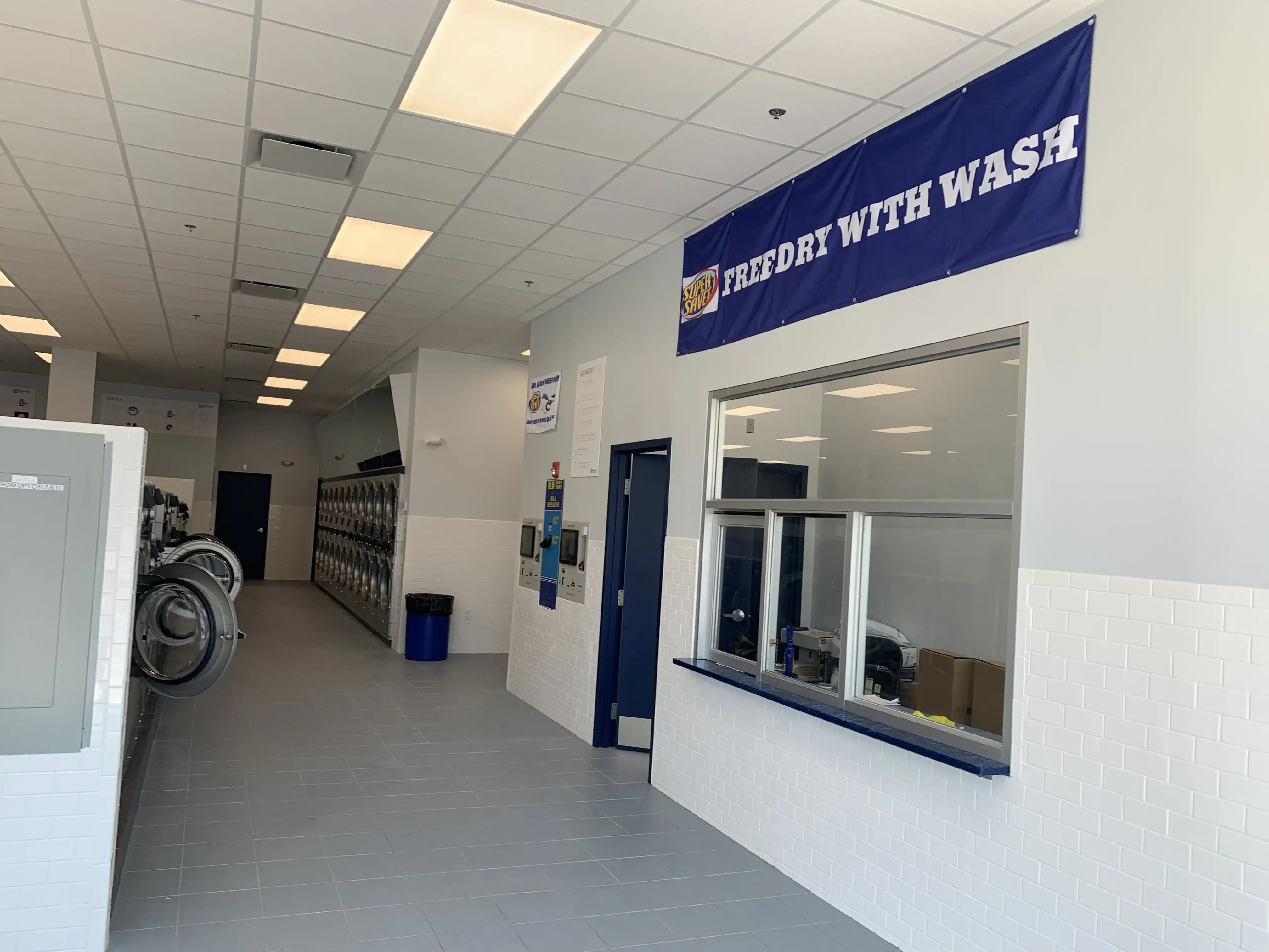 Super Saver Free Dry Laundromat thumbnail 2