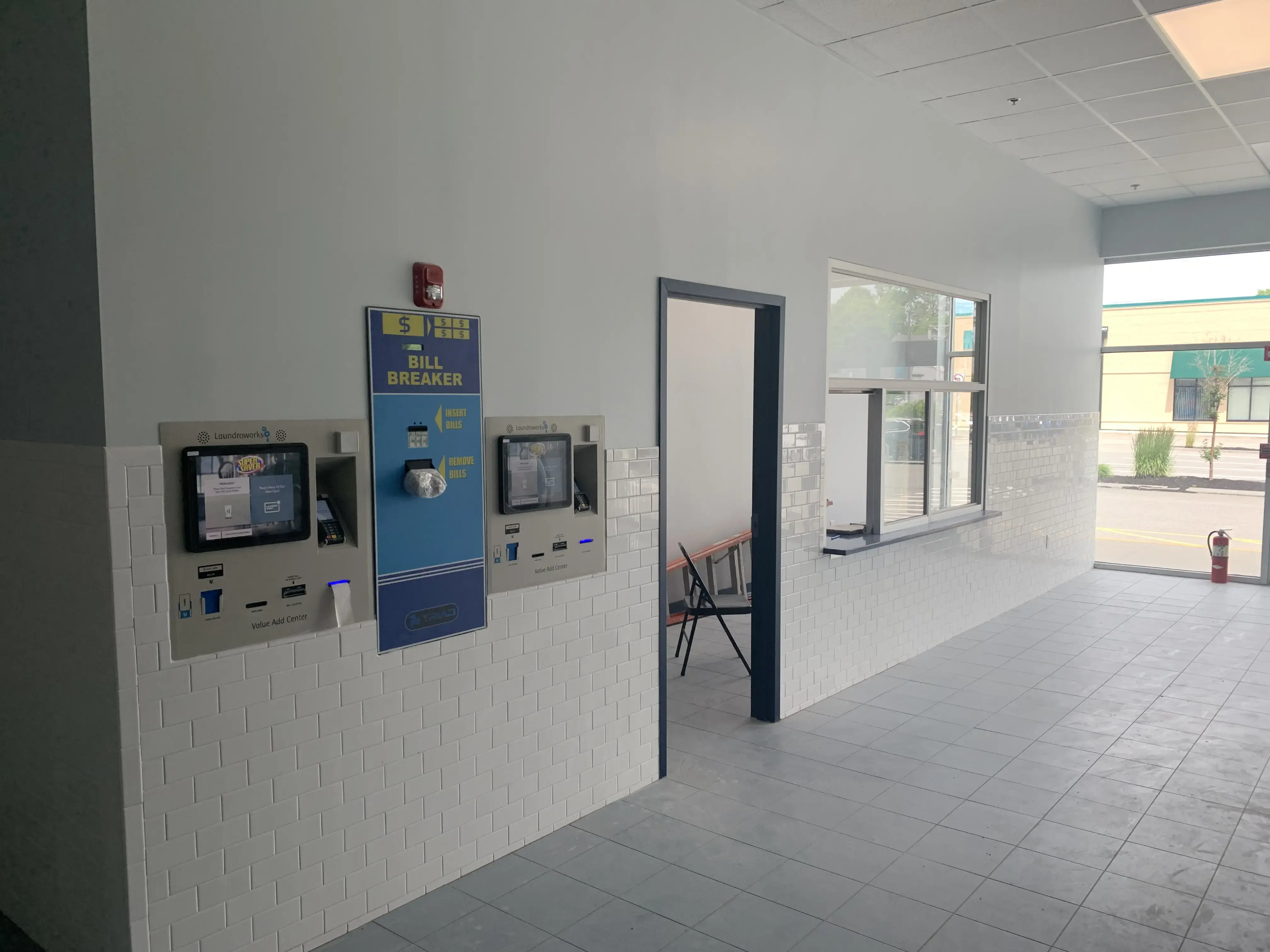 Super Saver Free Dry Laundromat thumbnail 7