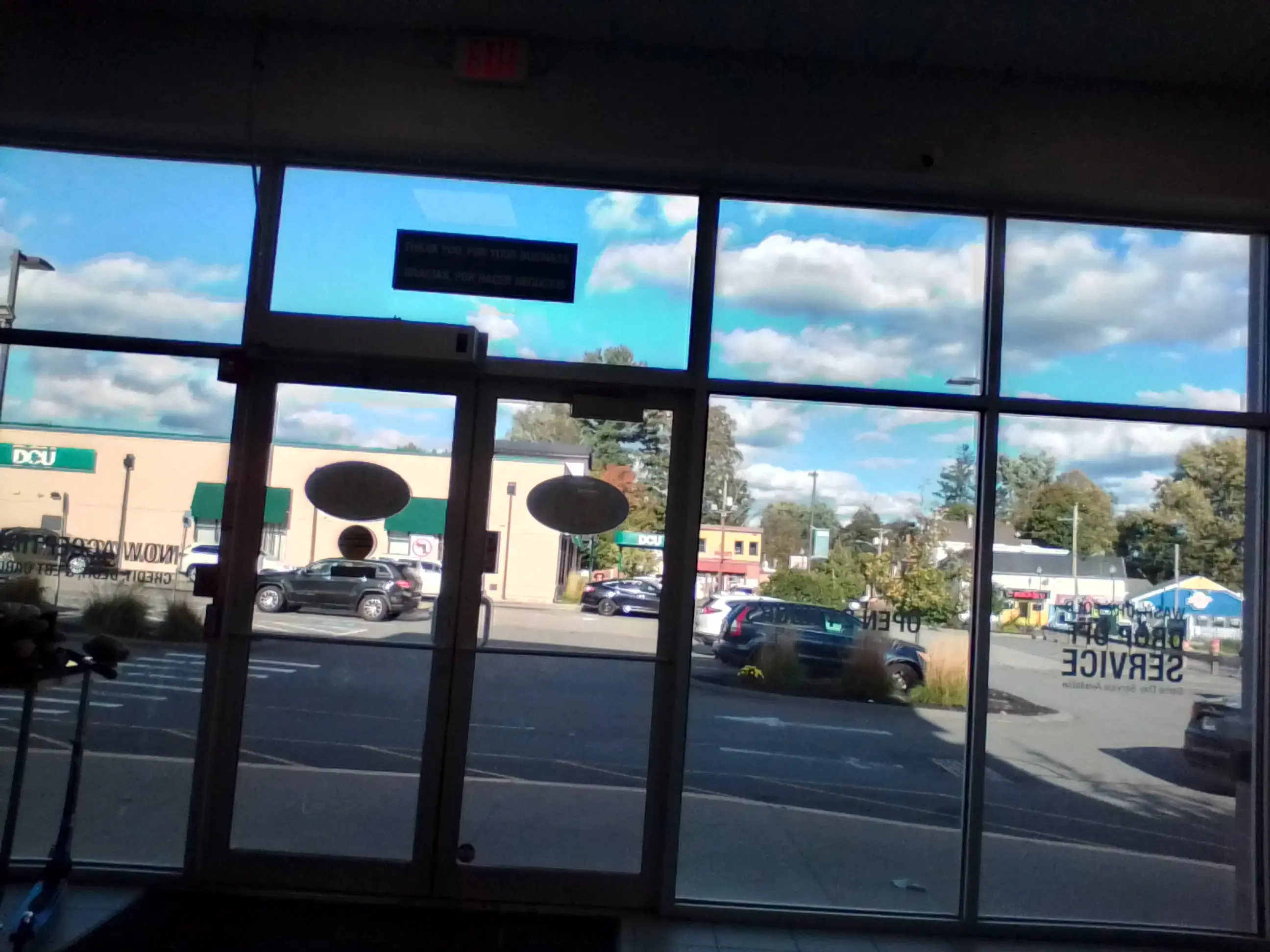 Super Saver Free Dry Laundromat thumbnail 16