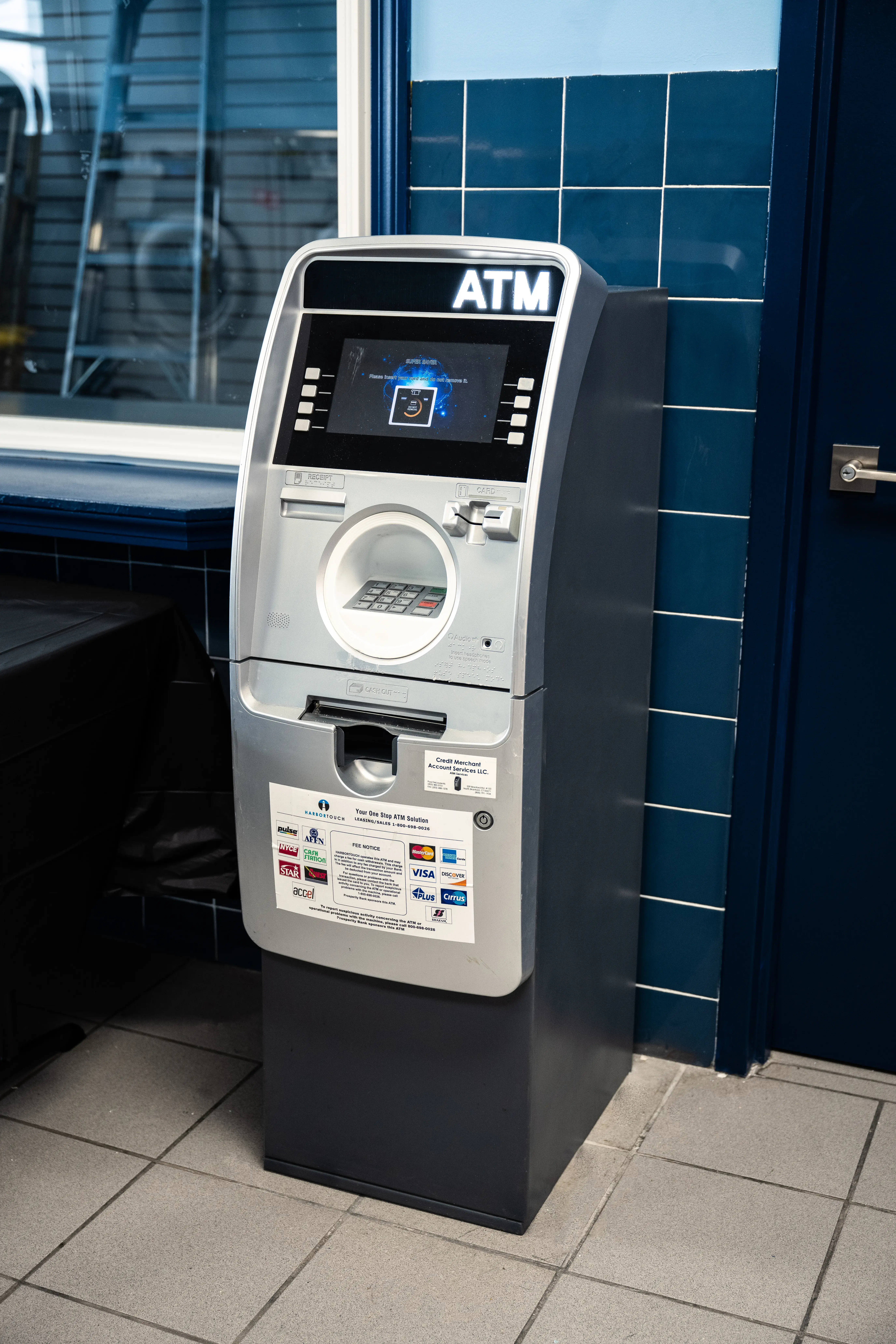 Super Saver Free Dry Laundromat - Image 6