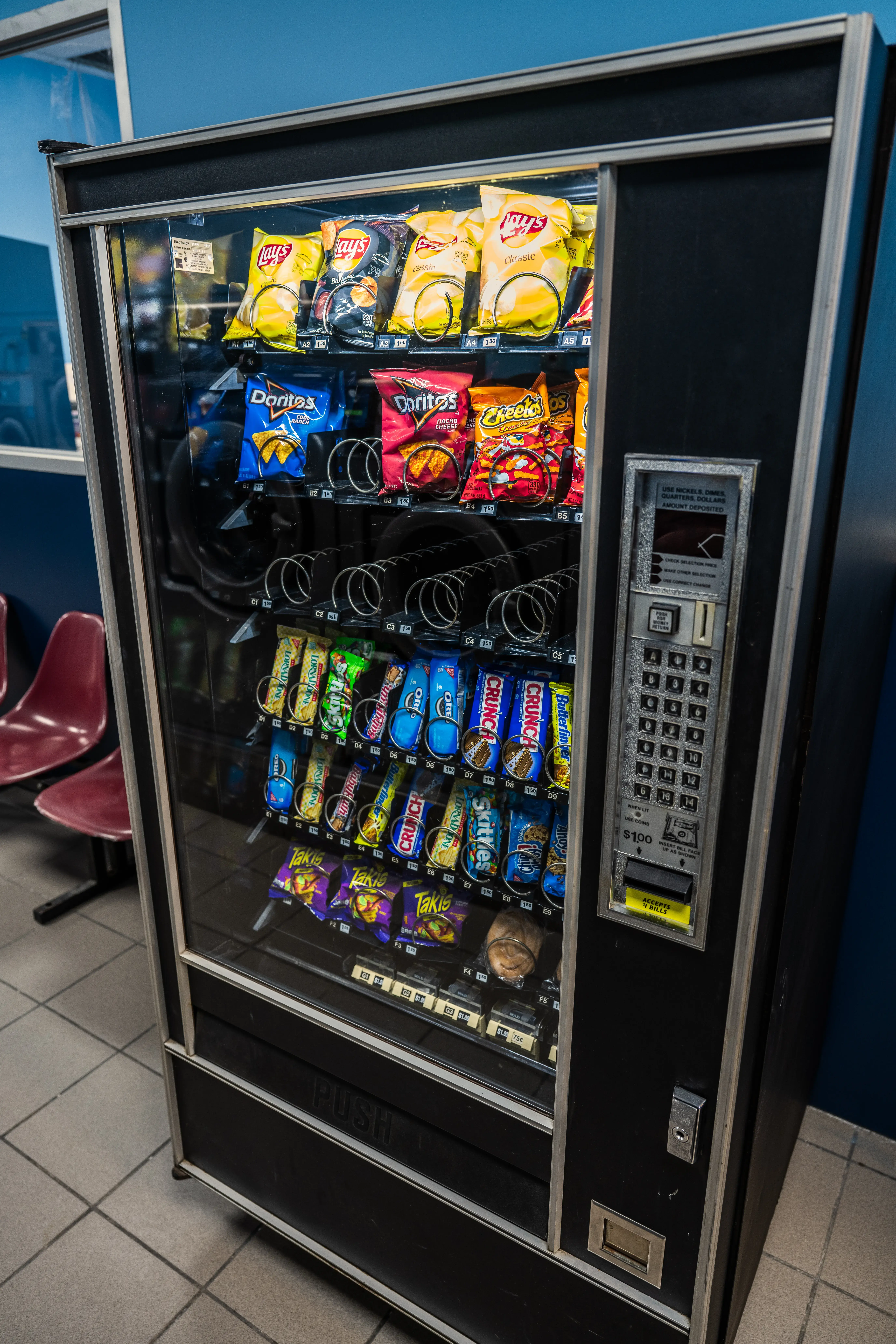 Super Saver Free Dry Laundromat - Image 13