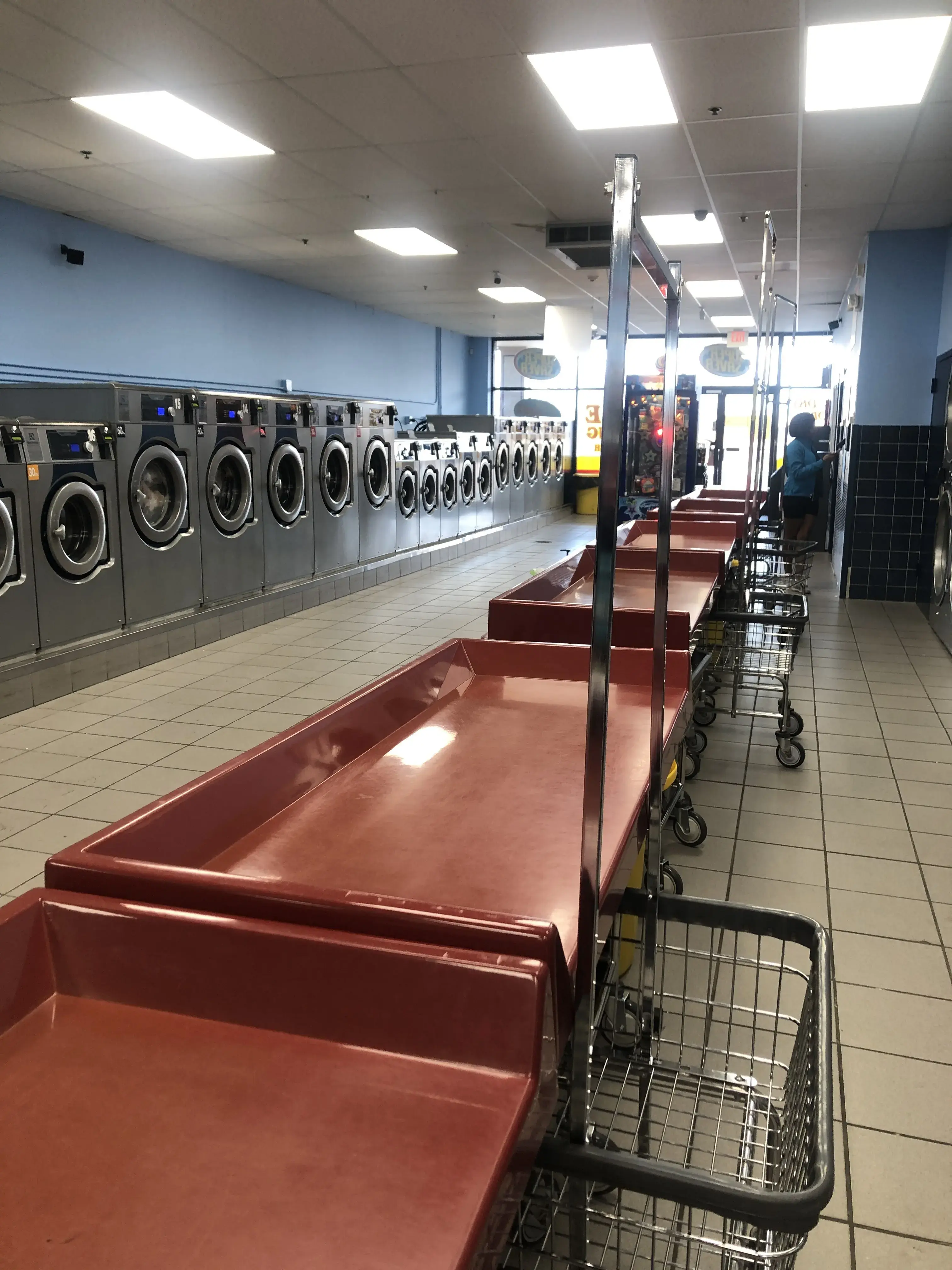 Super Saver Free Dry Laundromat - Image 2