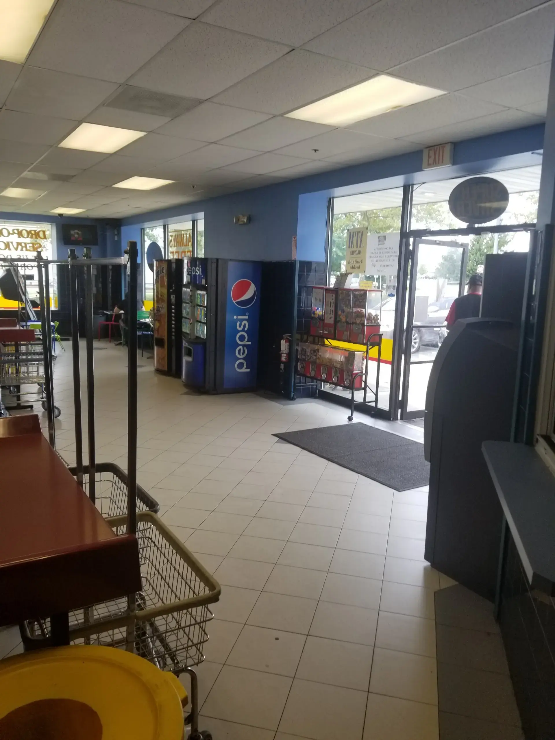 Super Saver Free Dry Laundromat thumbnail 7