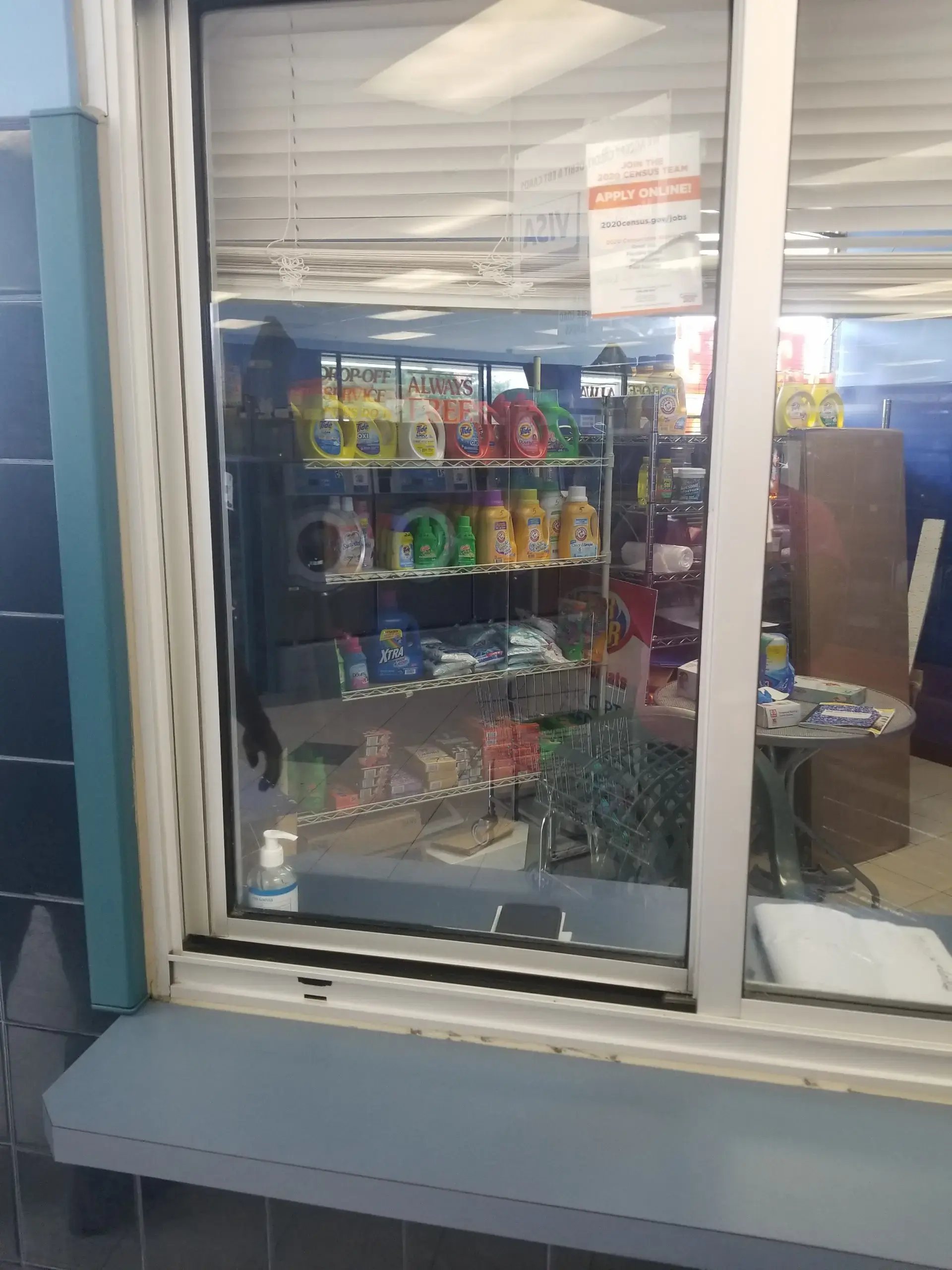 Super Saver Free Dry Laundromat - Image 6