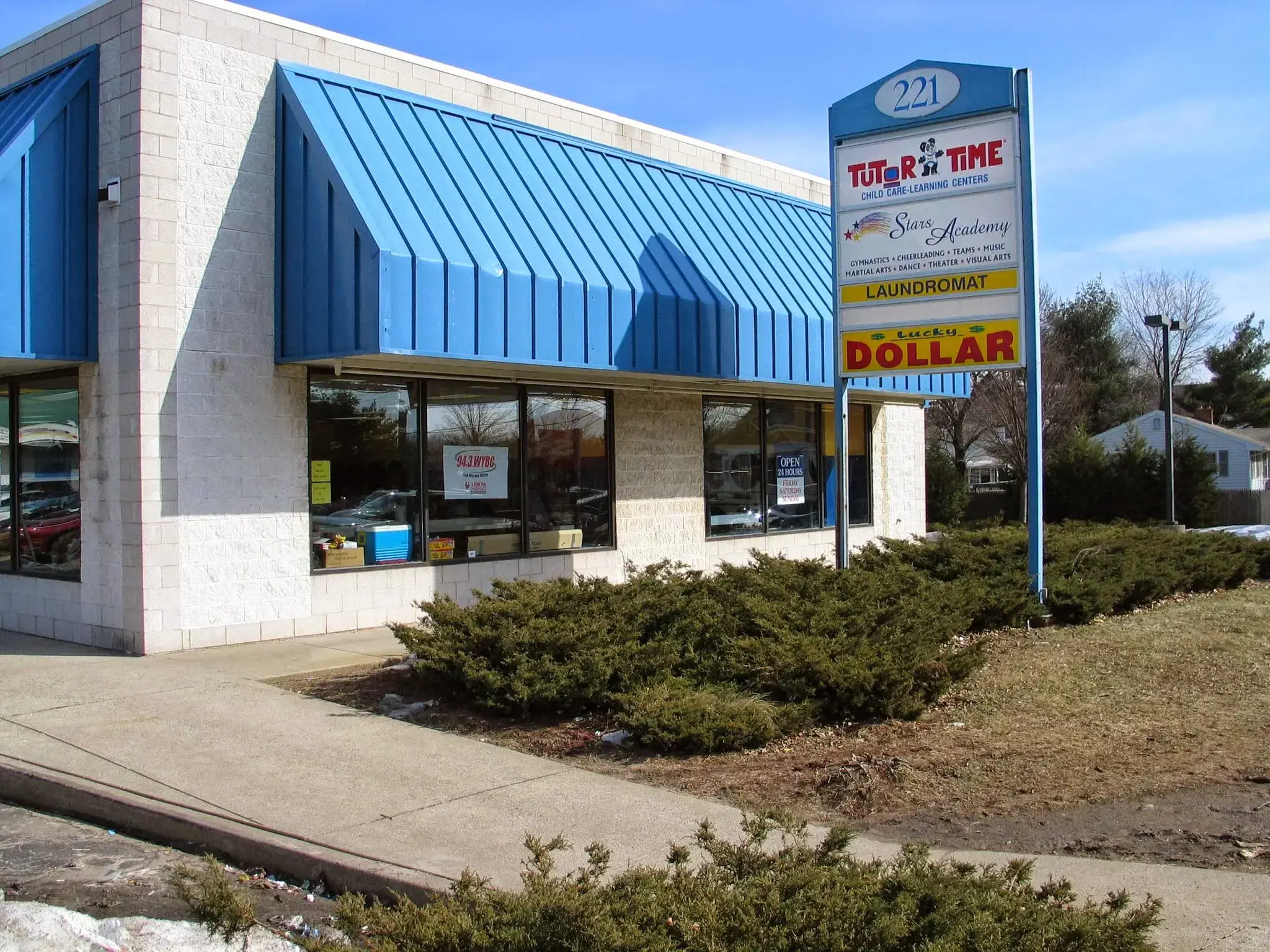 Super Saver Free Dry Laundromat thumbnail 4