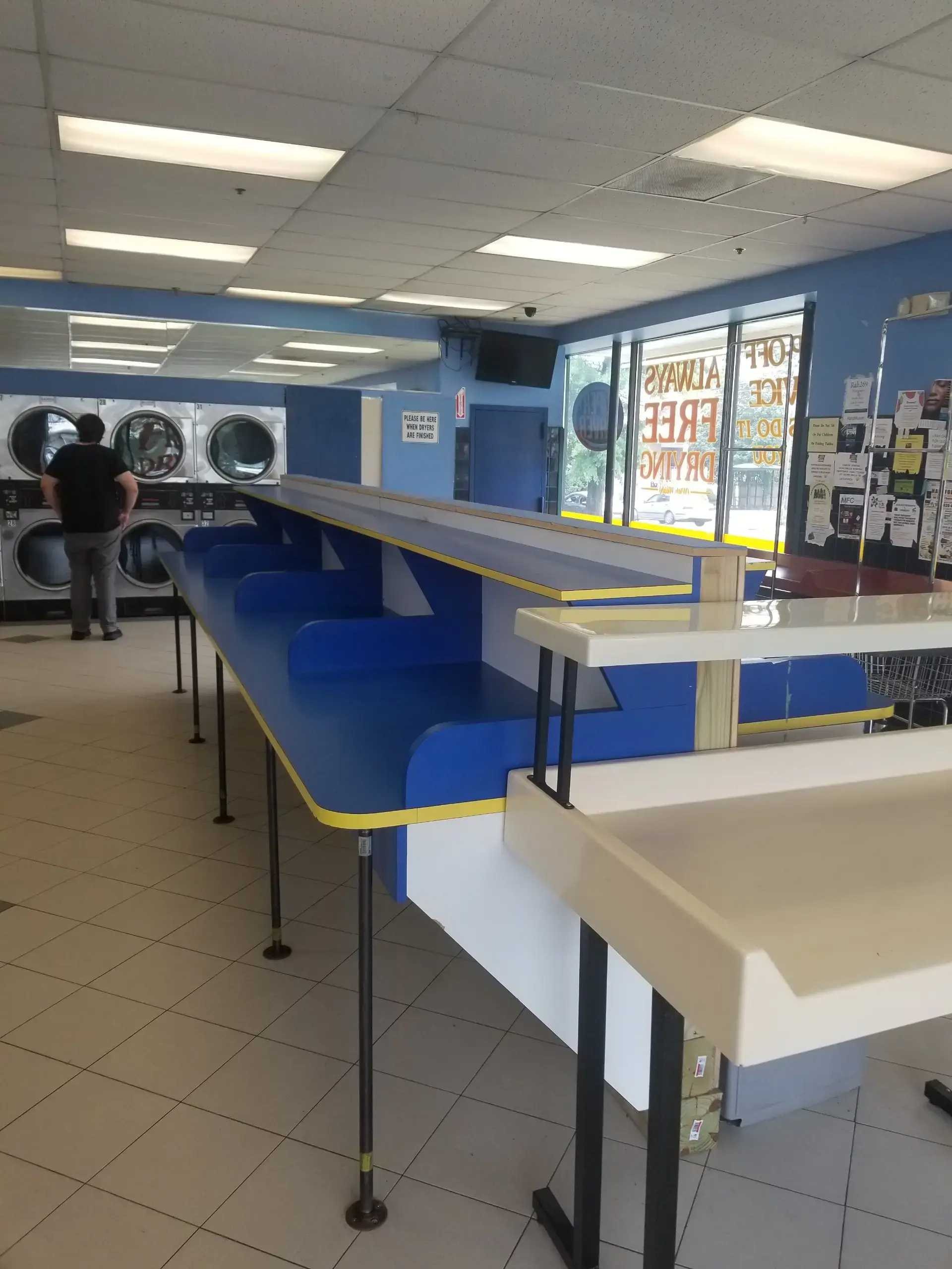 Super Saver Free Dry Laundromat thumbnail 2