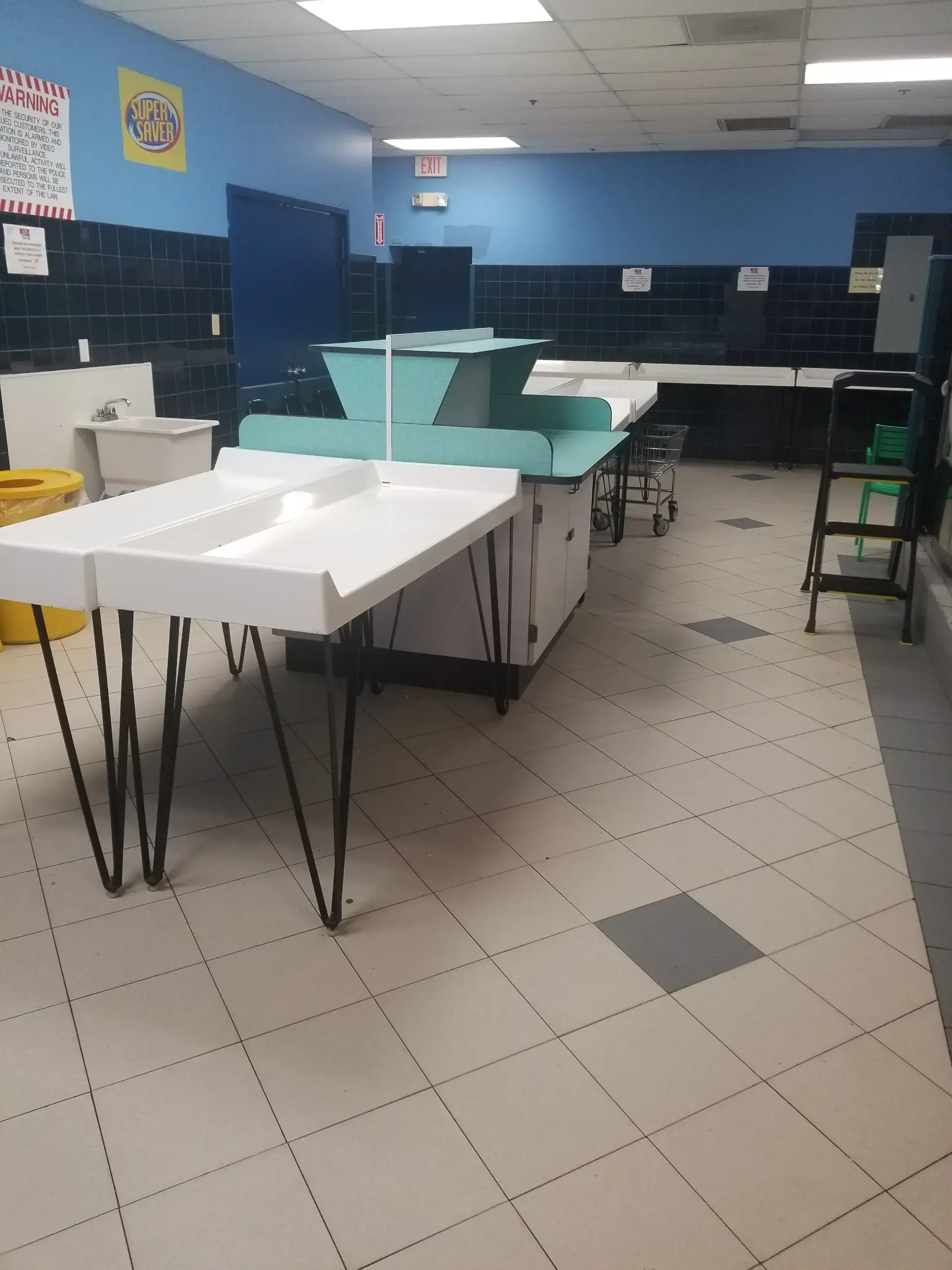 Super Saver Free Dry Laundromat - Image 10