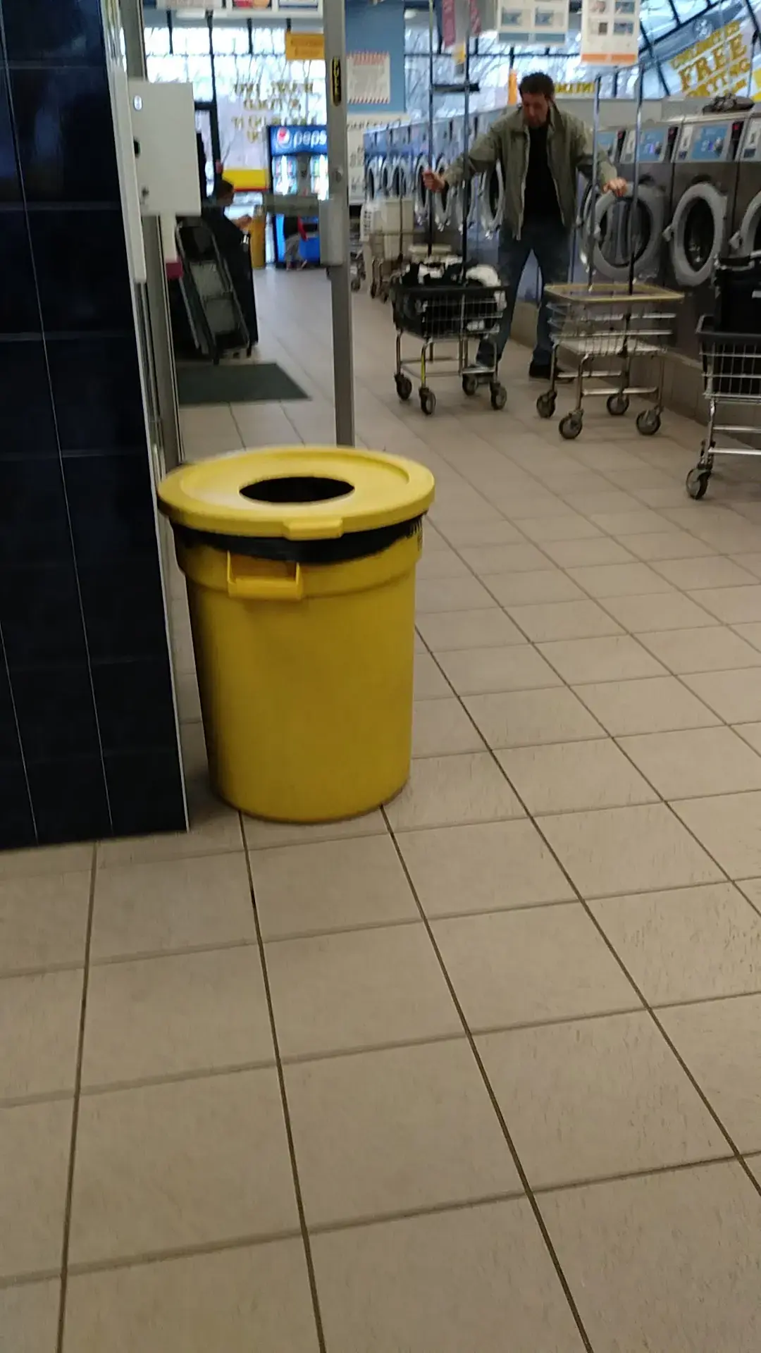 Super Saver Laundromat - Image 8