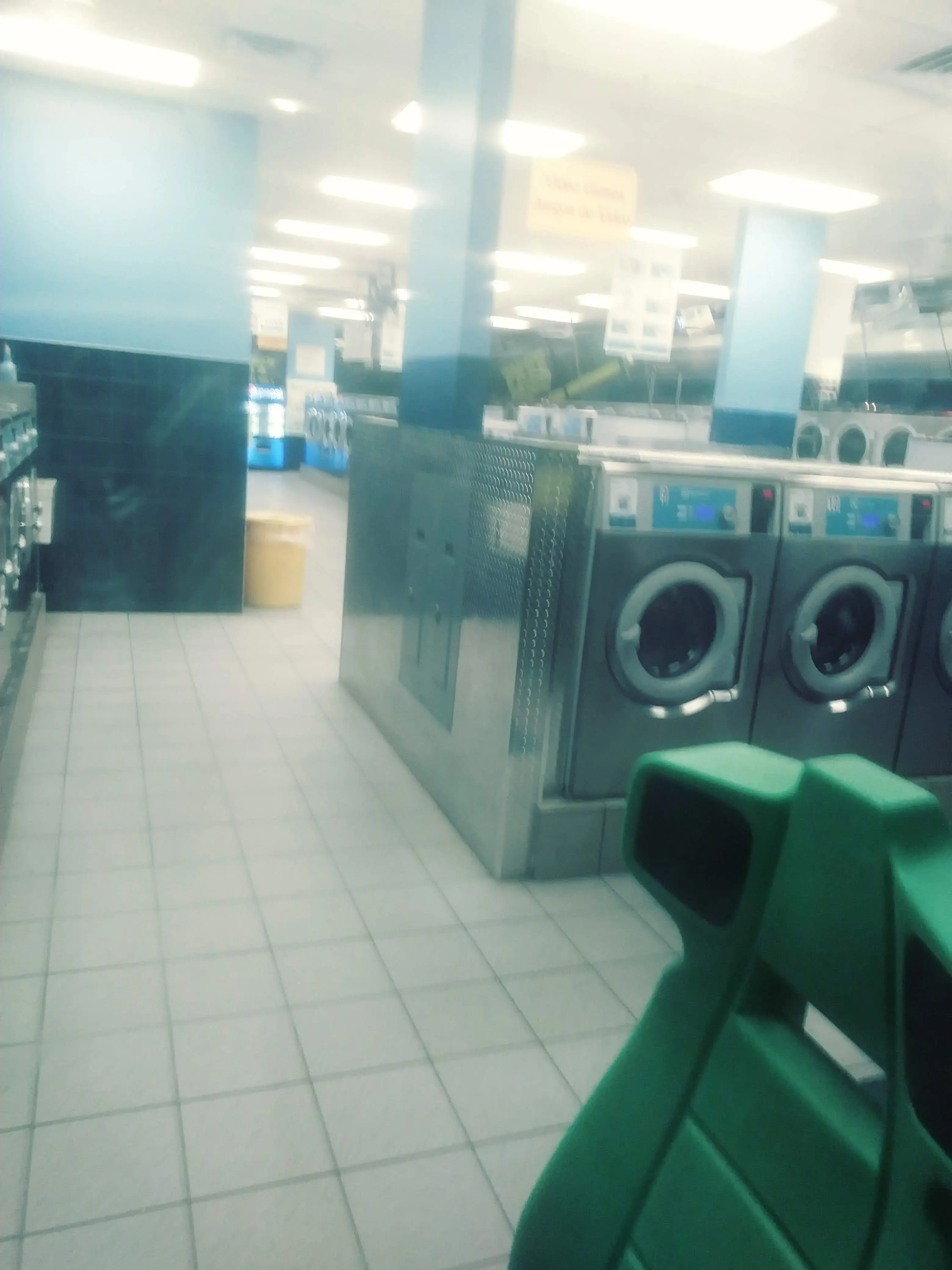 Super Saver Laundromat thumbnail 12