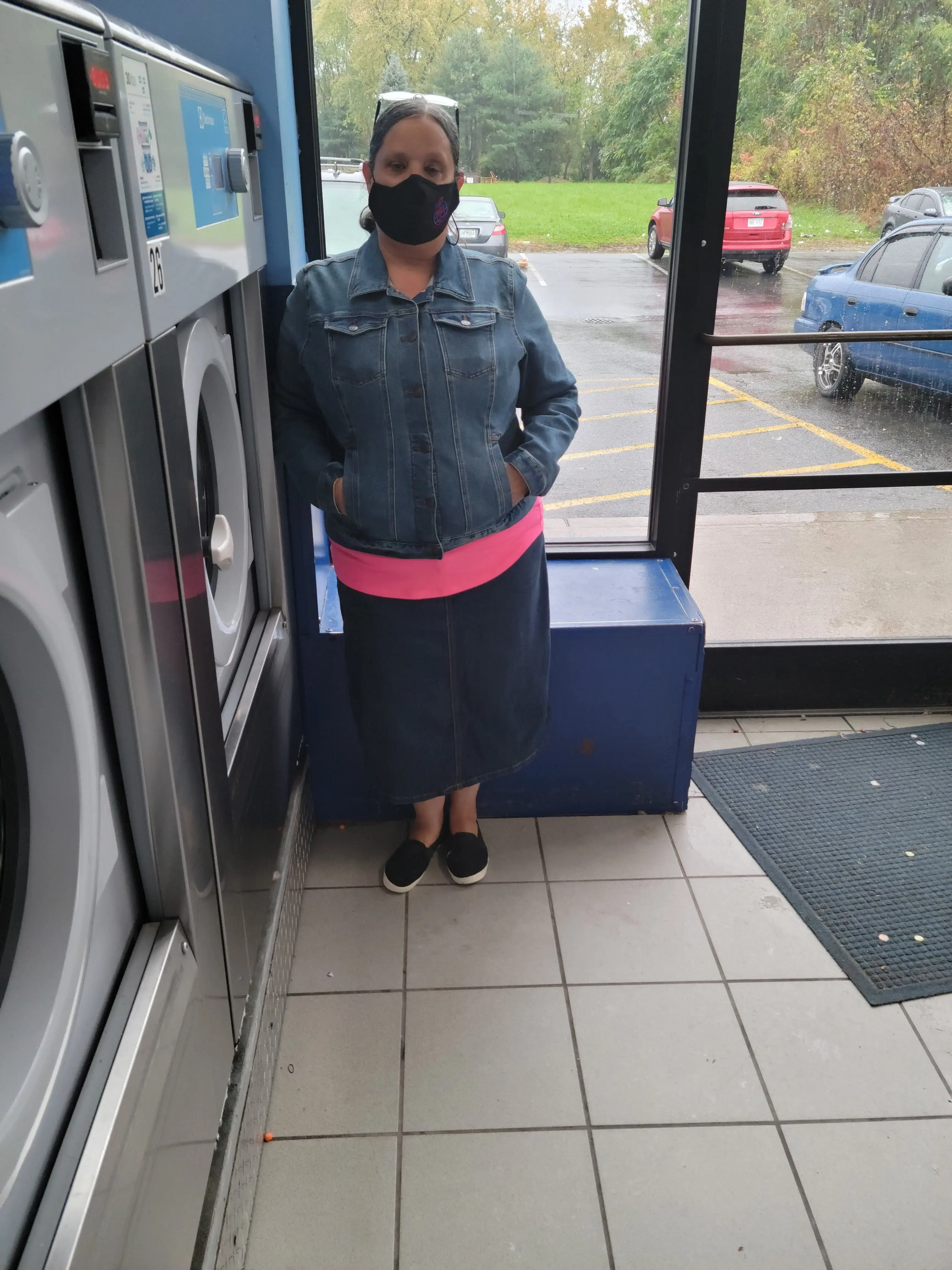 Super Saver Laundromat thumbnail 9